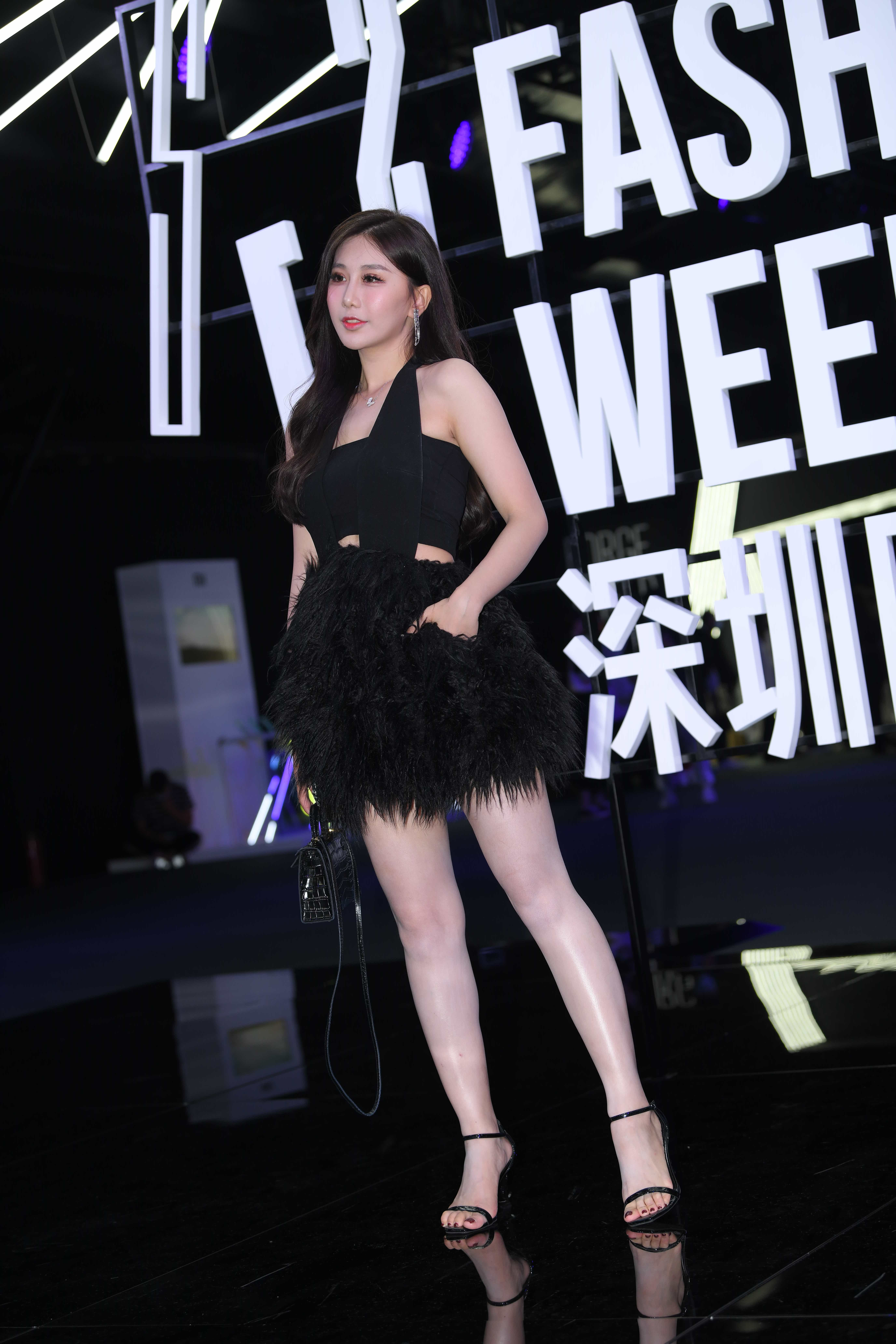 No.8068 时尚黑色短裙 [210P-4.31GB]