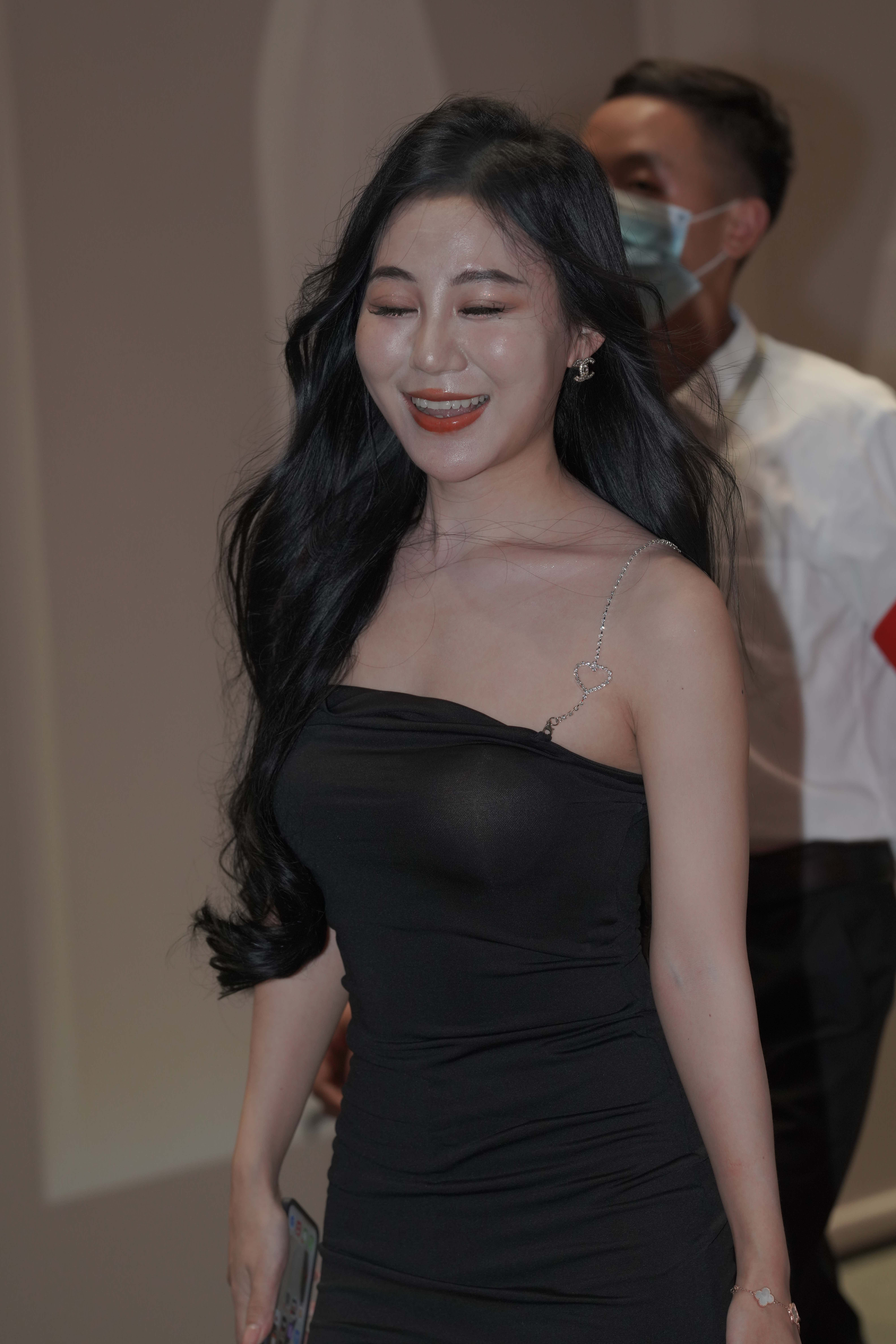 No.7956 黑色抹胸修身裙 [84P1V-1.11GB]