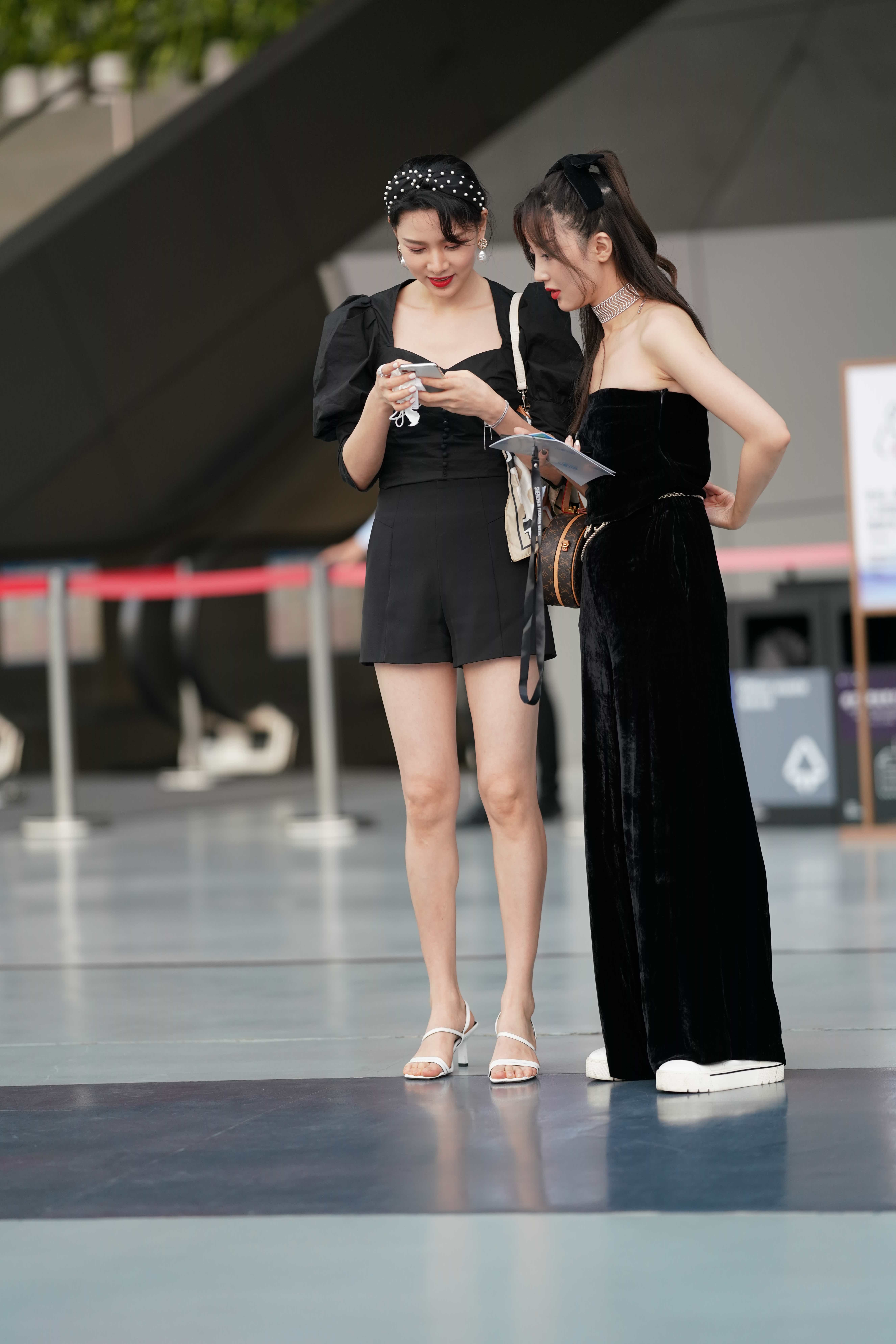 No.7997 黑色复古风 [72P-1.28GB]