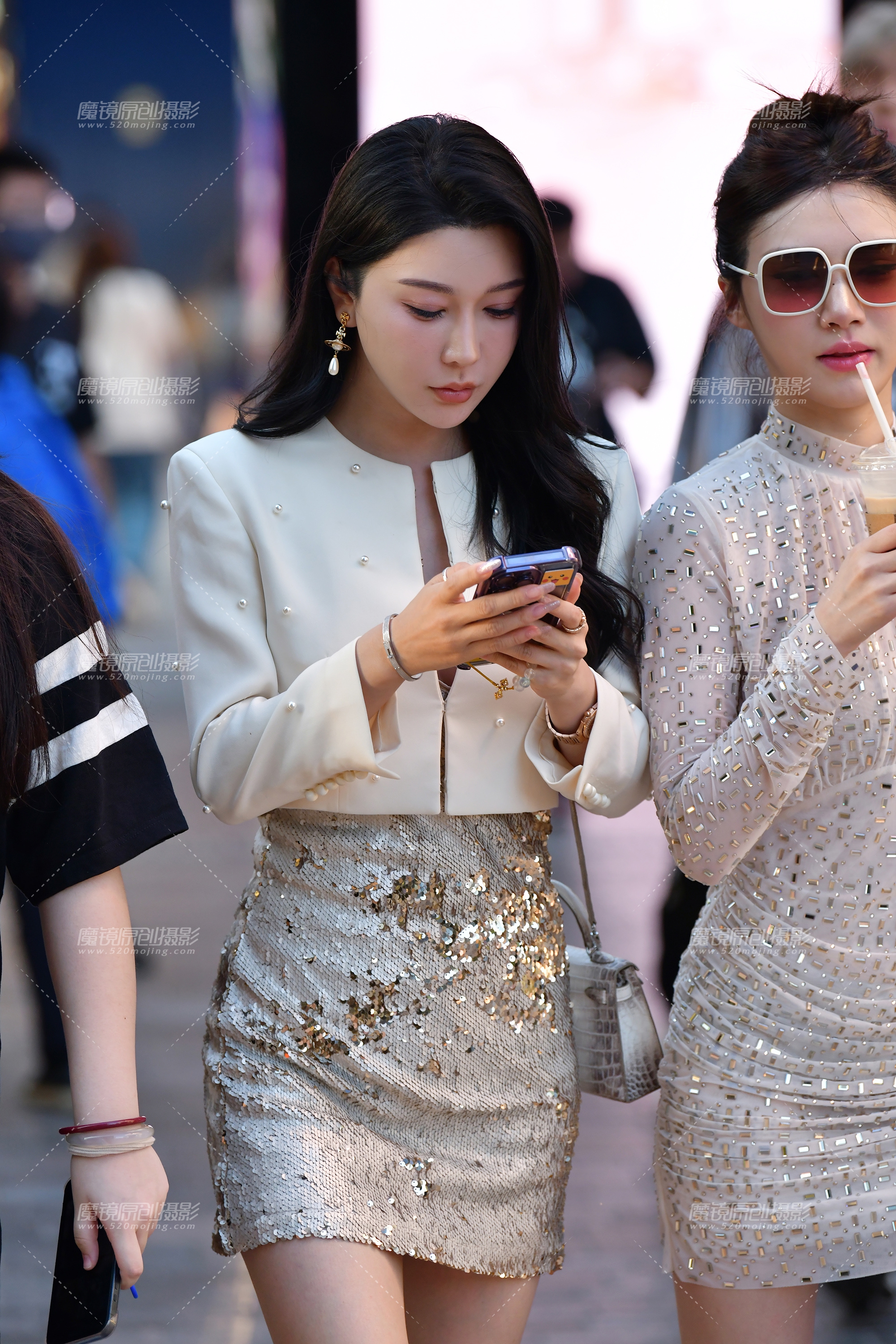 【2024年11月·魔镜滚叔】两位漂亮气质美女-16P