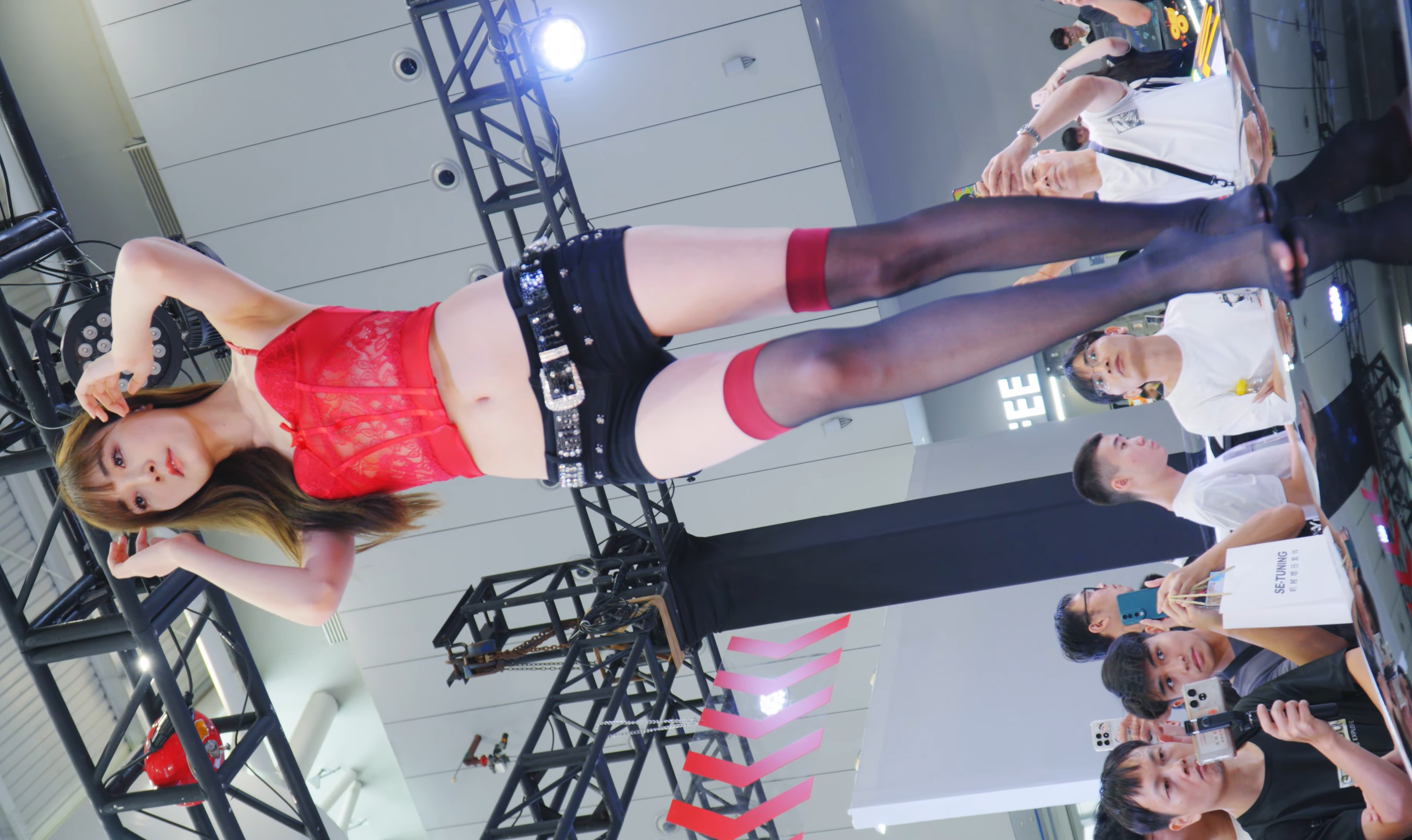 AB-037 车模 鎖菲03