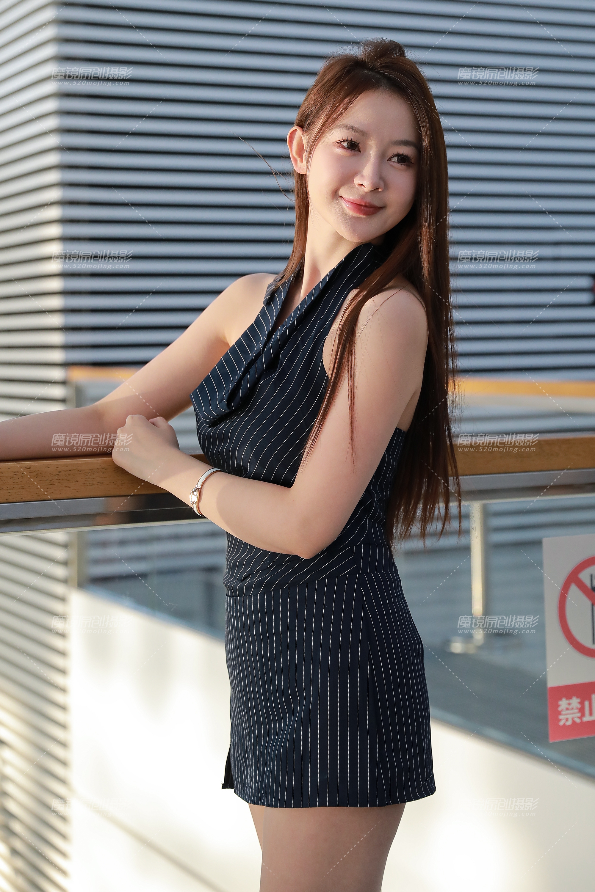 【2024年11月·魔镜滚叔】工装短裙美女-23P