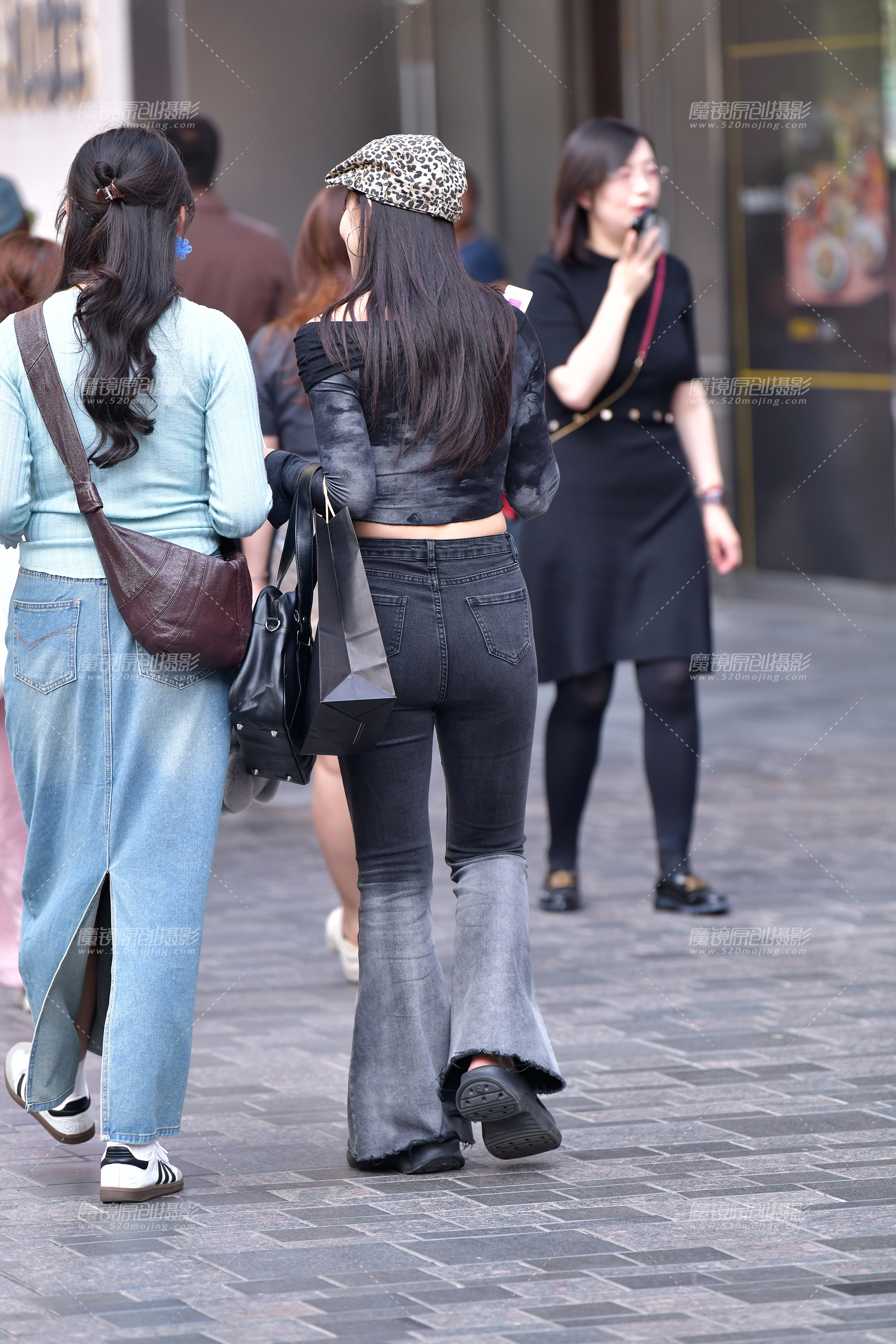 【2024年12月·魔镜滚叔】豹纹帽牛仔裤美女-17P