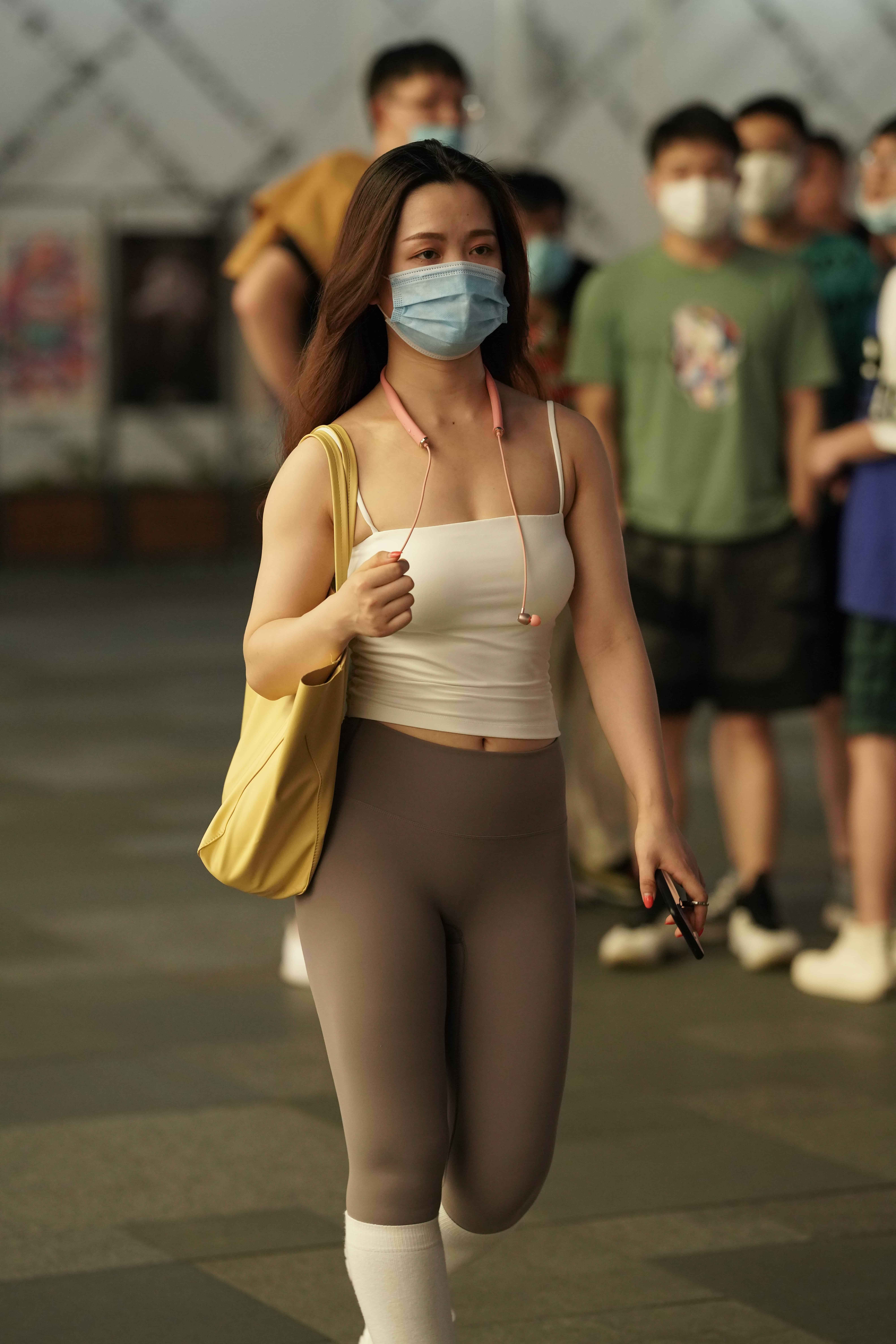 GS-S064 紧身裤美女【77P 800M】