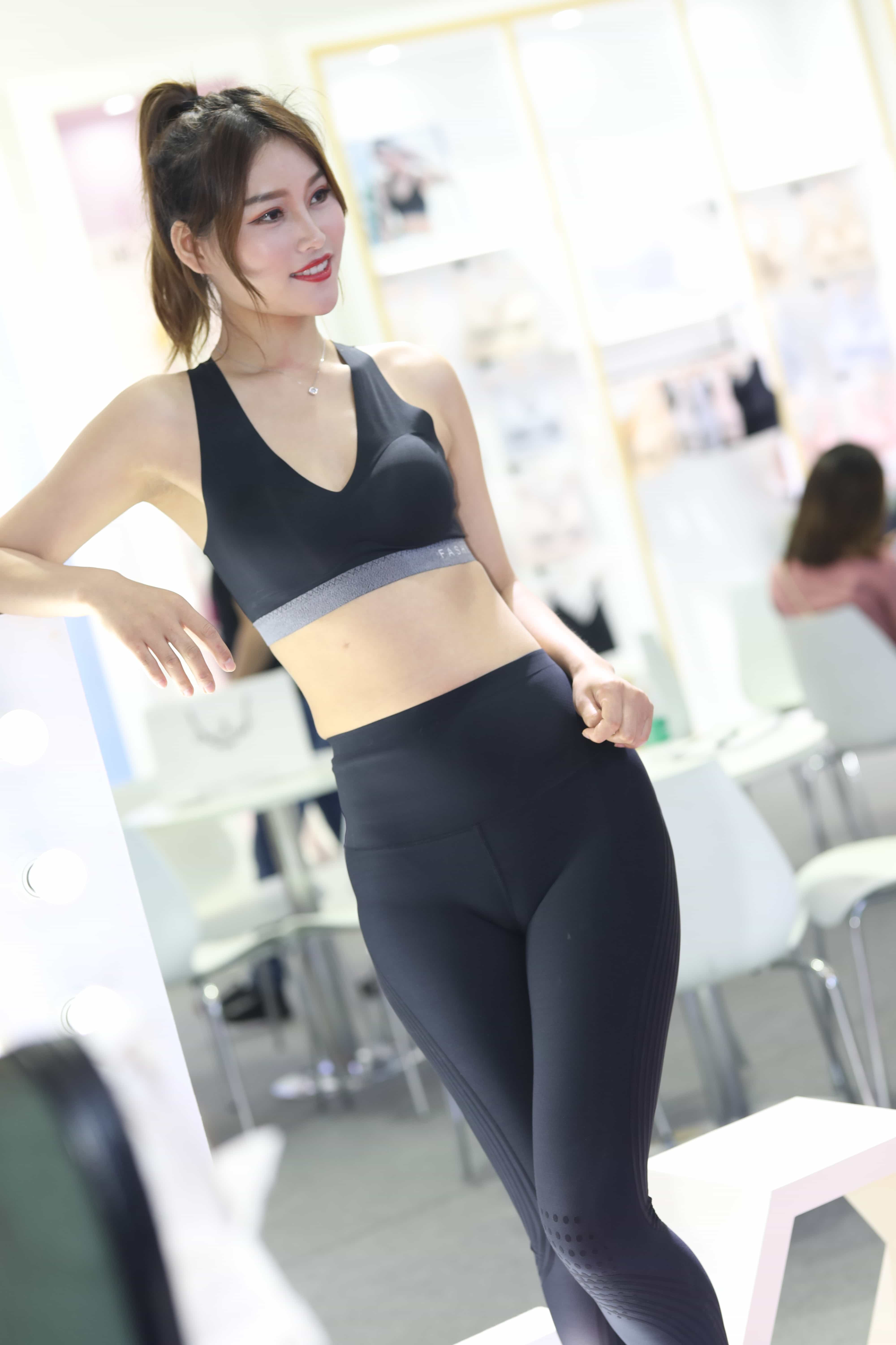 GS-S0101 漂亮的模特小姐姐【145P4V 768M】
