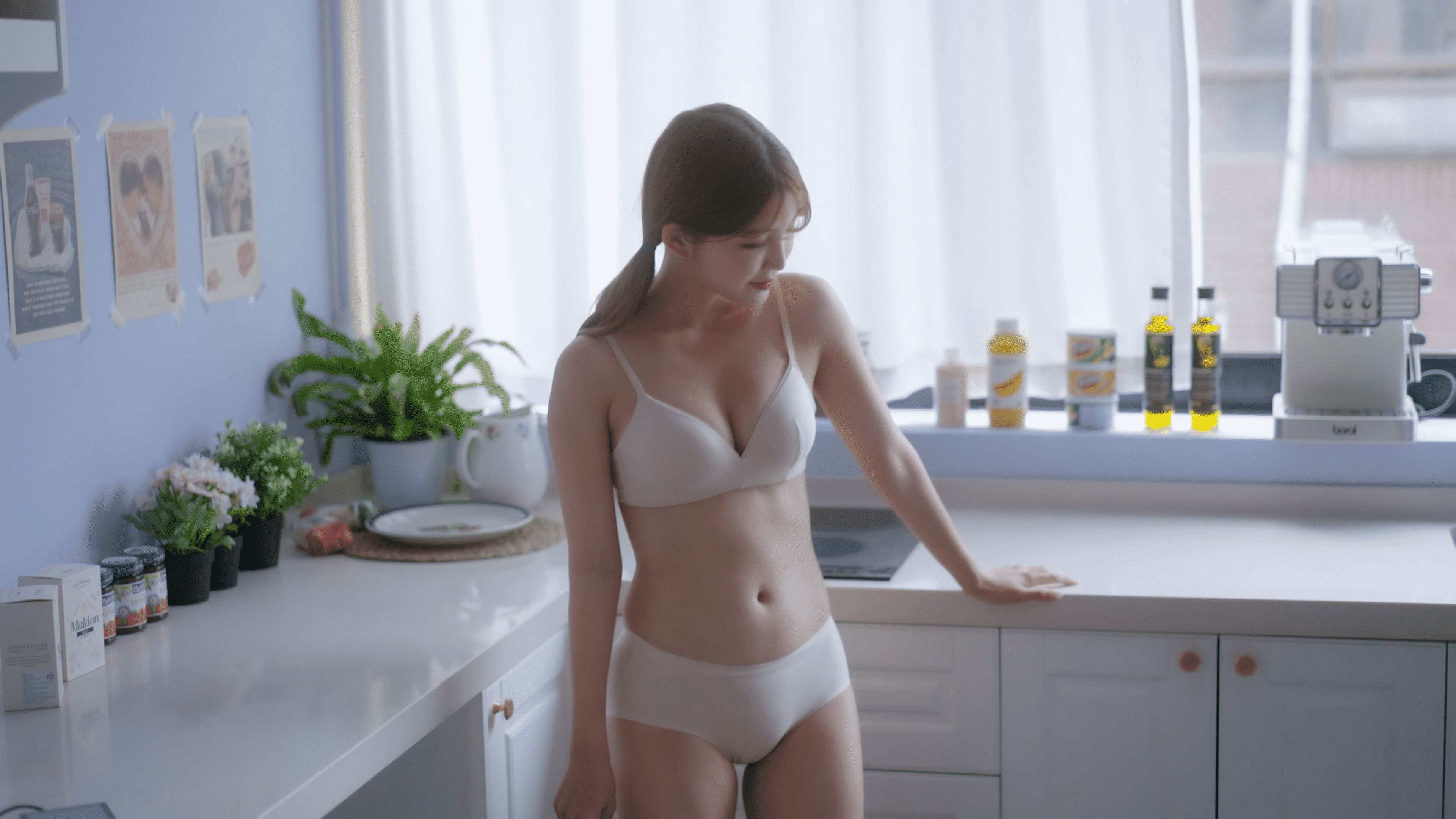 AB-103 韩国模特【2分30 647M】.7z