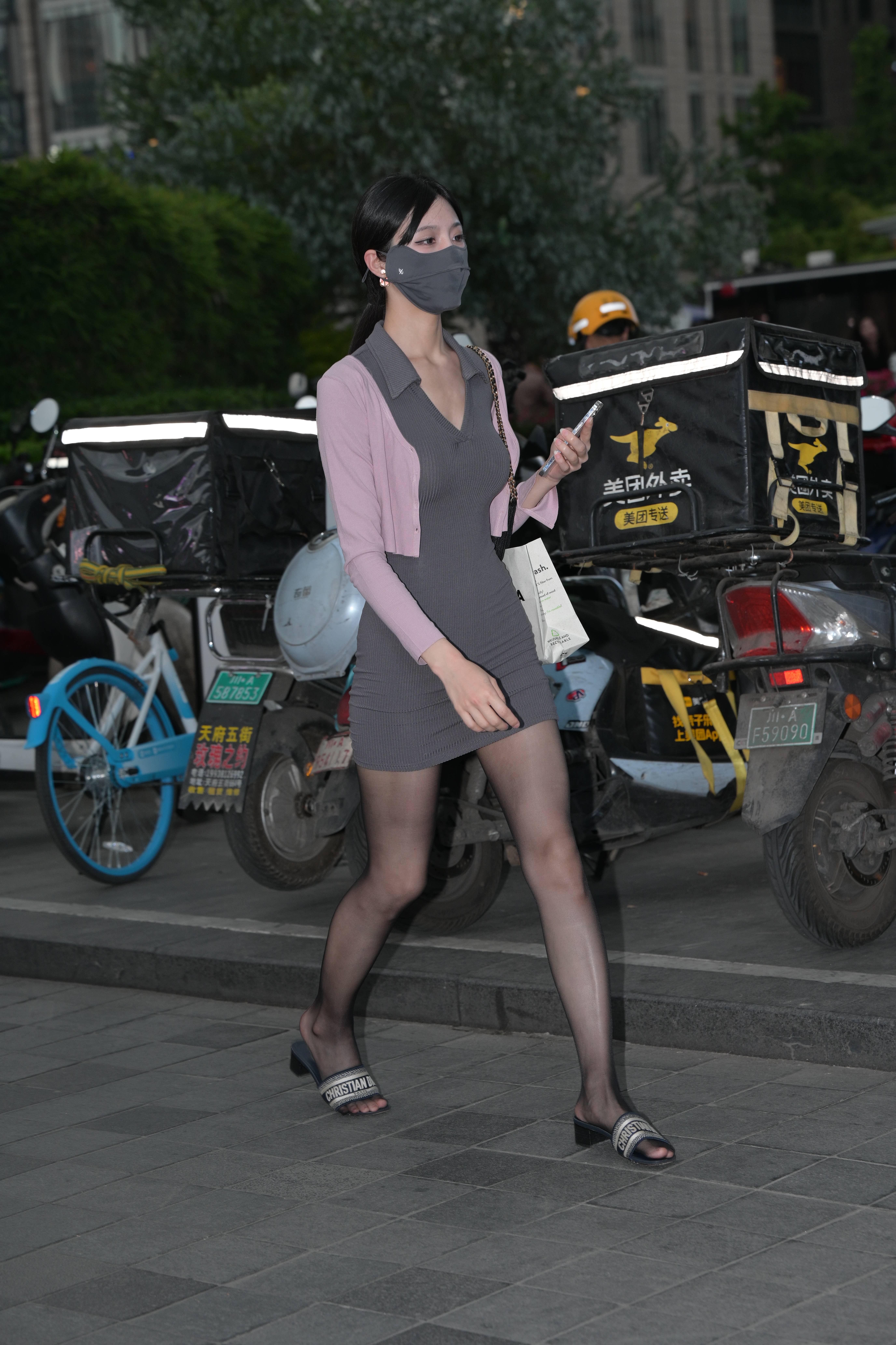 No.8246 端庄秀丽黑丝 [90P-1.80GB]