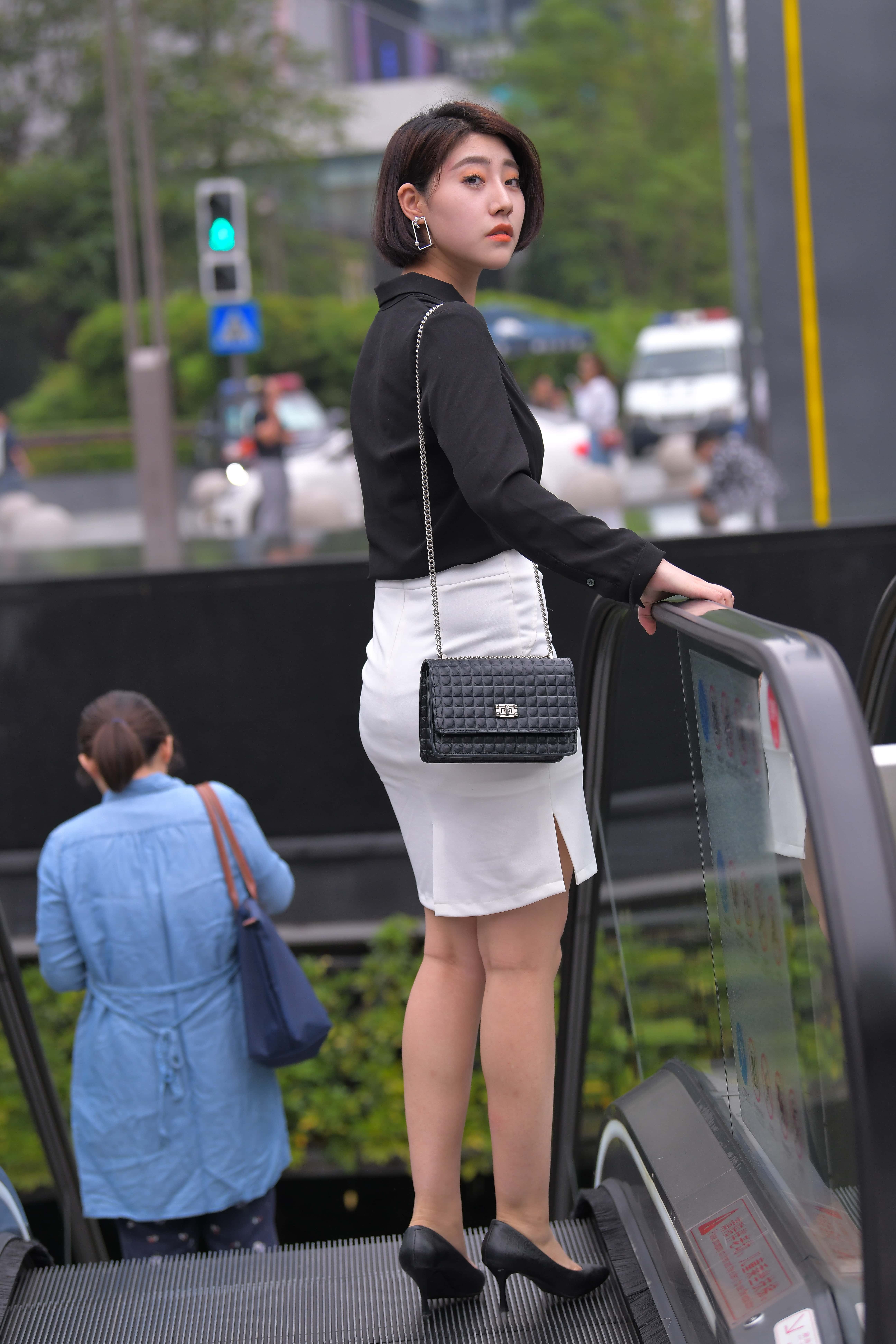 No.5161 魂魂街拍作品 - 美腿高跟姐妹花 [24P-566MB]