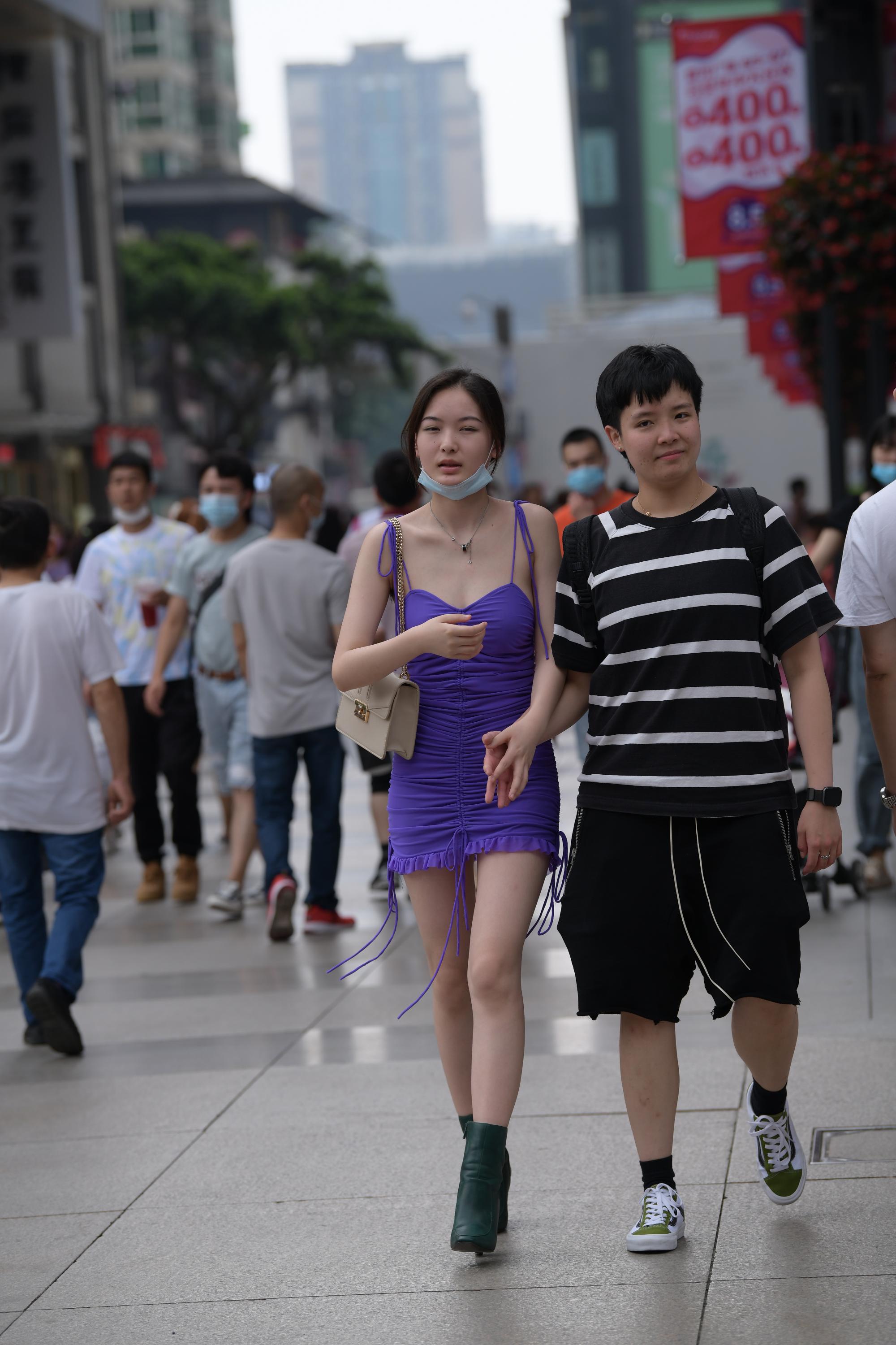 No.5074 视觉冲击街拍作品 - 性感的吊带裙美女 [54P-1.16GB]