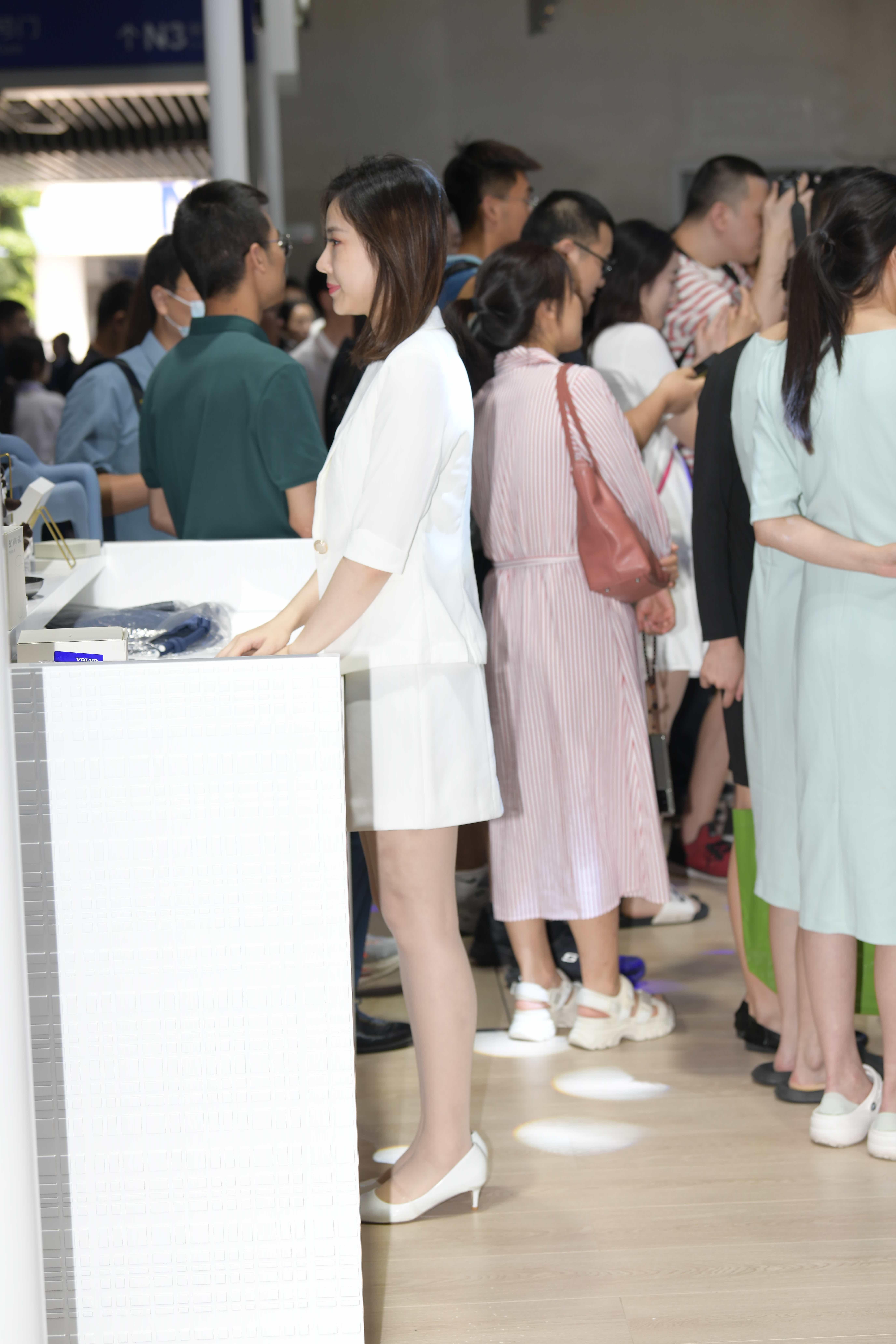 No.8216 白色套装裙 [107P-2.08GB]