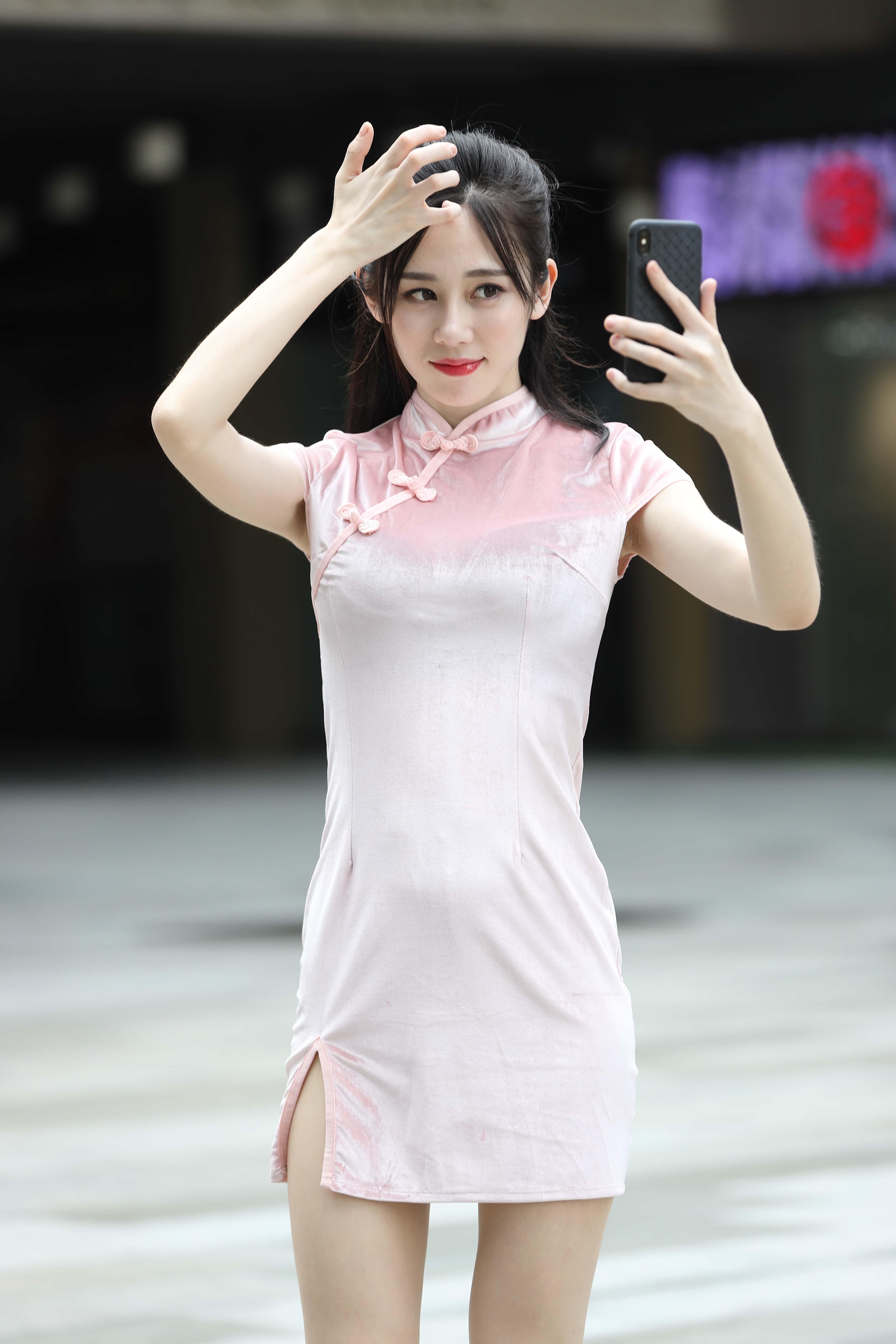 GS-T253 极品粉色旗袍肉丝美腿美眉【186P1V 7.78G】