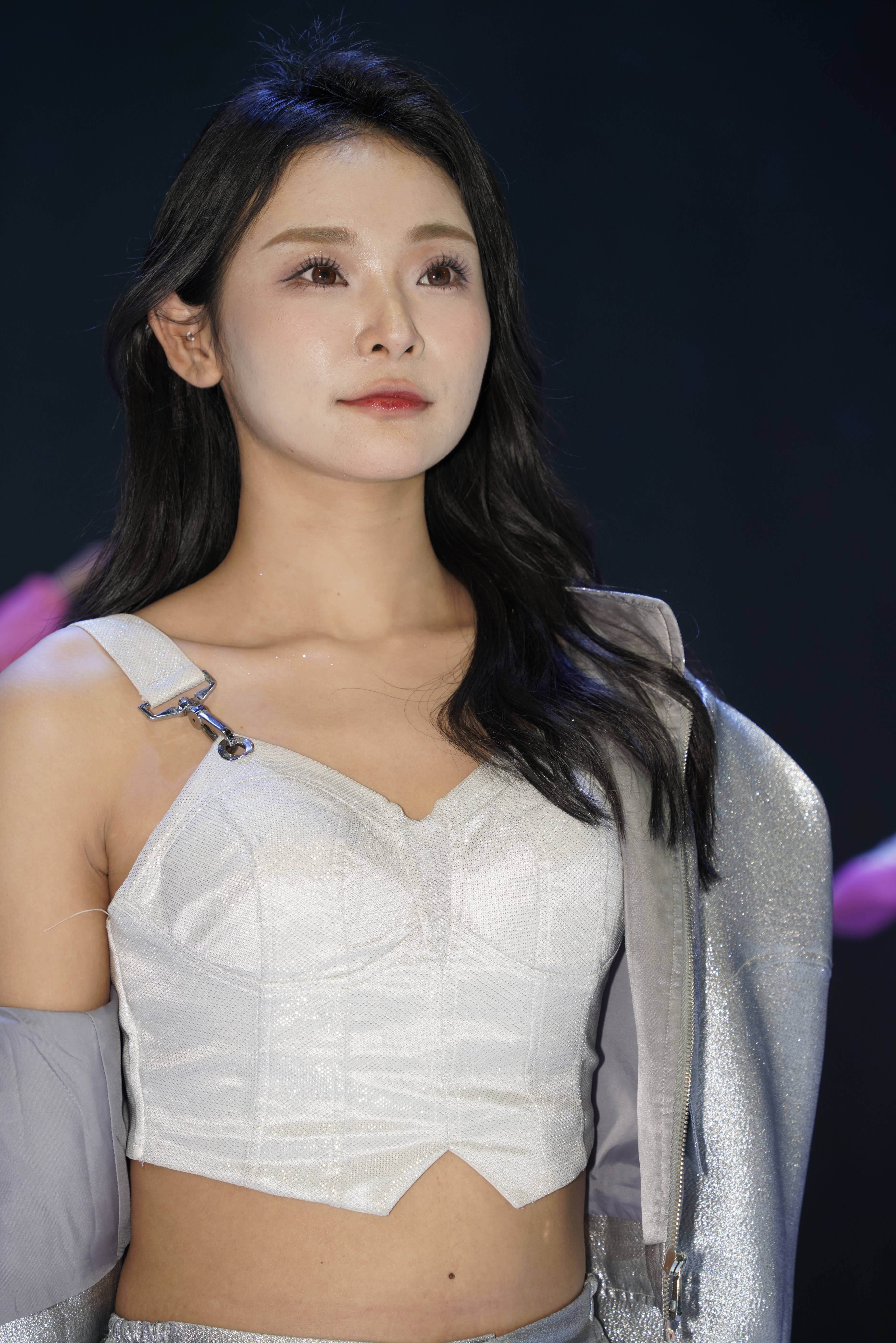 No.8408 2024成都车展 [1553P-19.1GB]