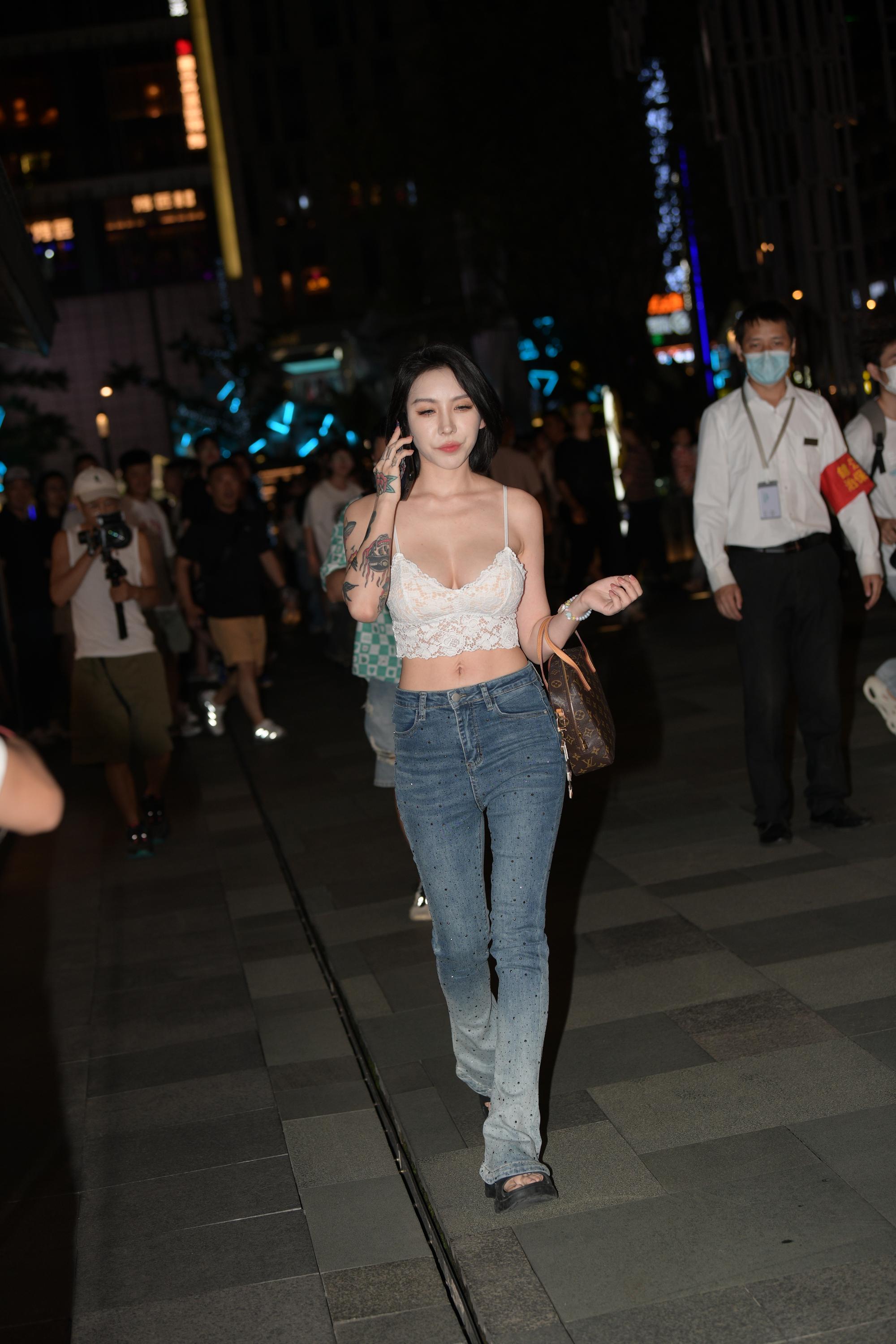 GS-W003 艳遇性感美胸美女百年一遇啊【122P 2.92G】