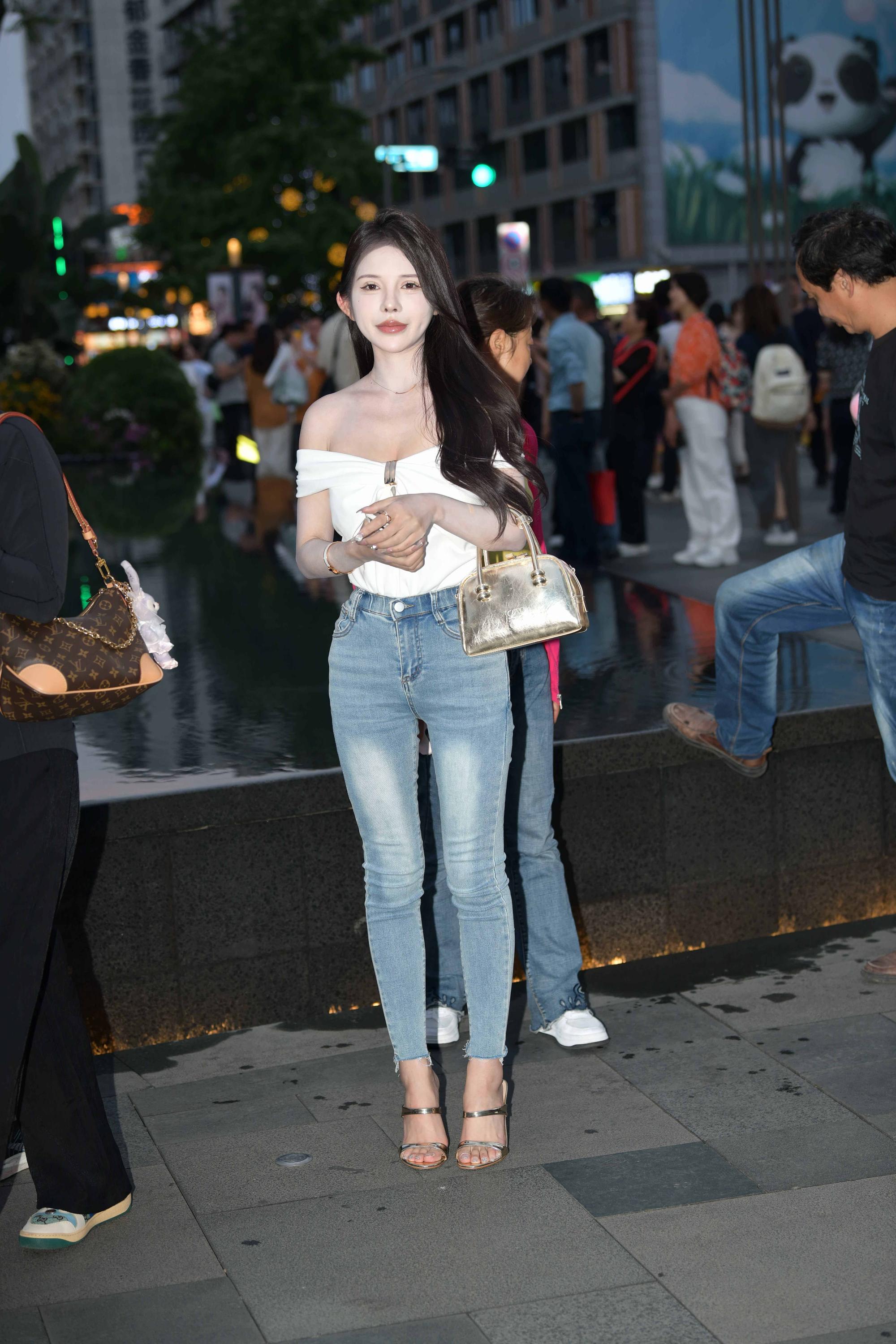 No.8514 一字肩牛仔裤搭配 [79P-1.87GB]