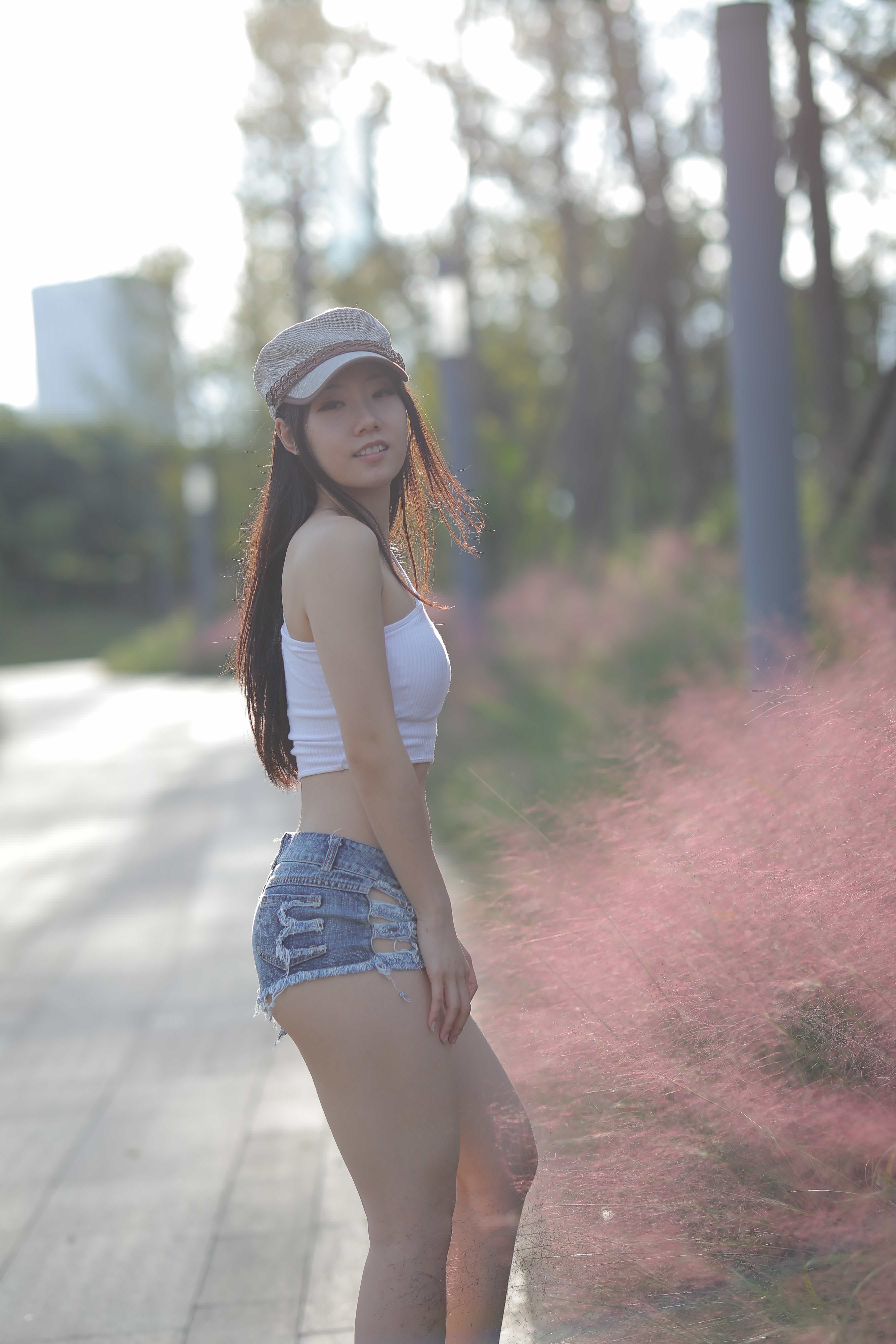 No.4125 热裤美臀女孩 [607P15V-13.7GB]