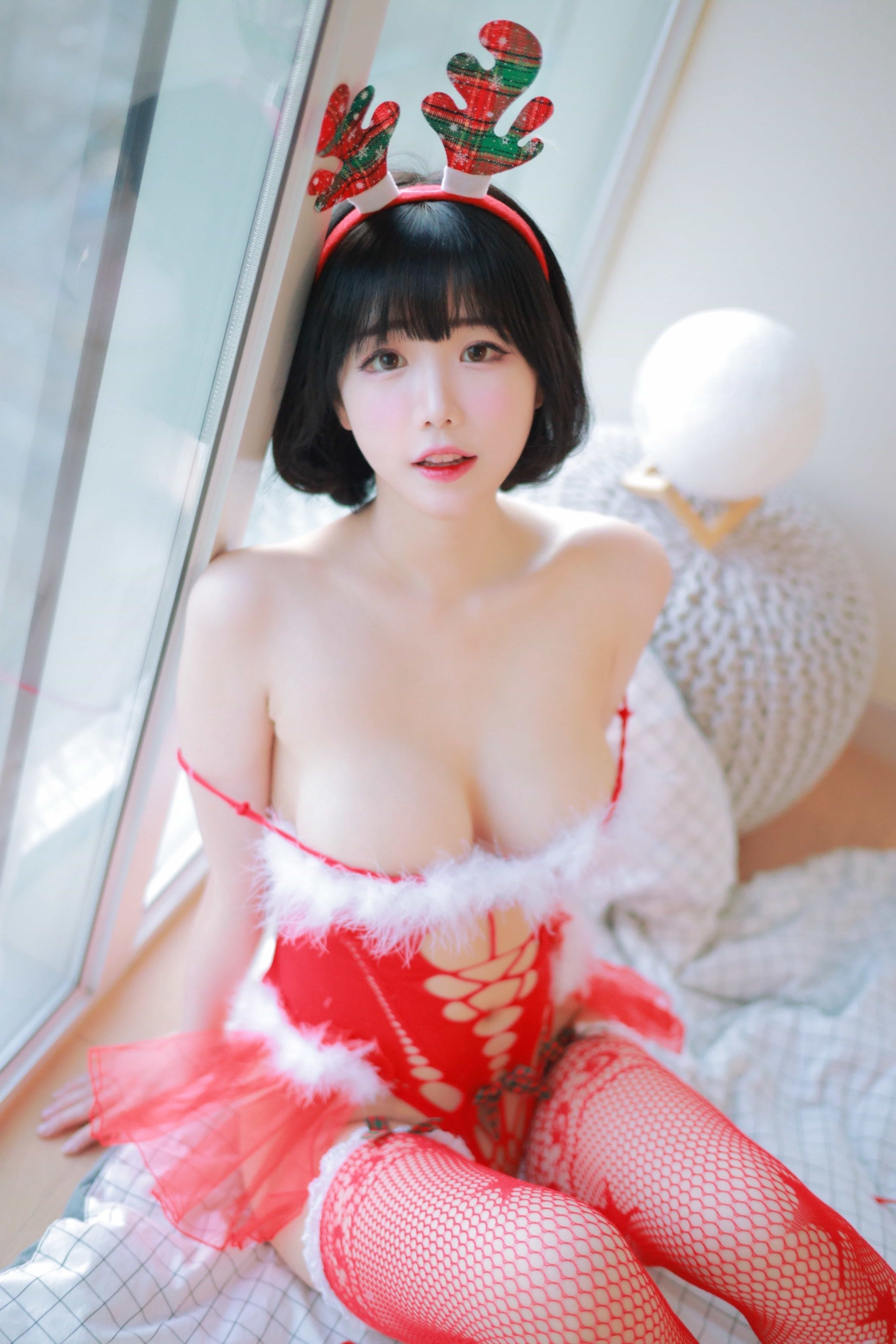 韩网可爱性感网红Addielyn - X'mas [79P6V-1.31GB]