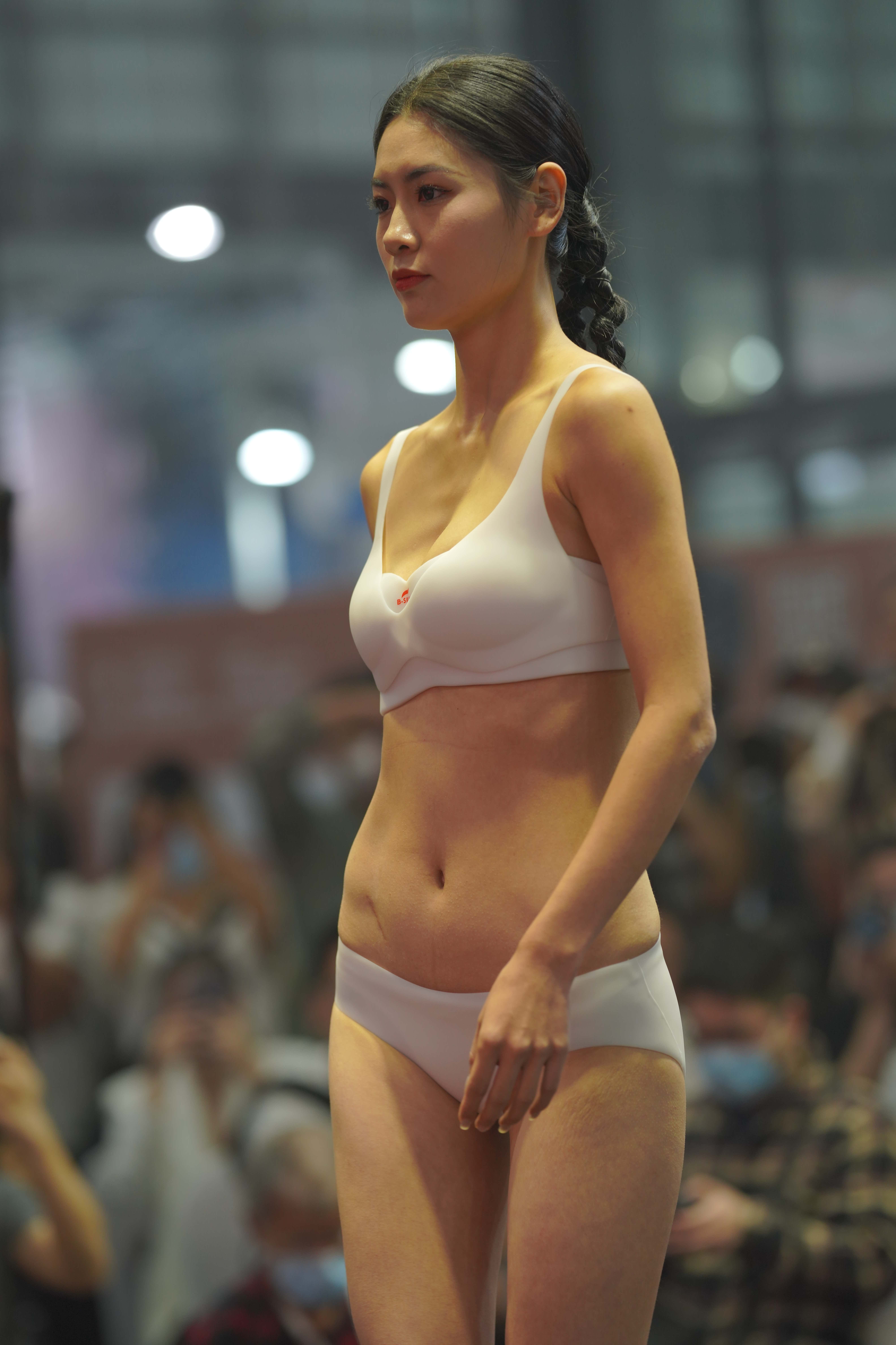No.8462 内衣展01 [172P-1.92GB]