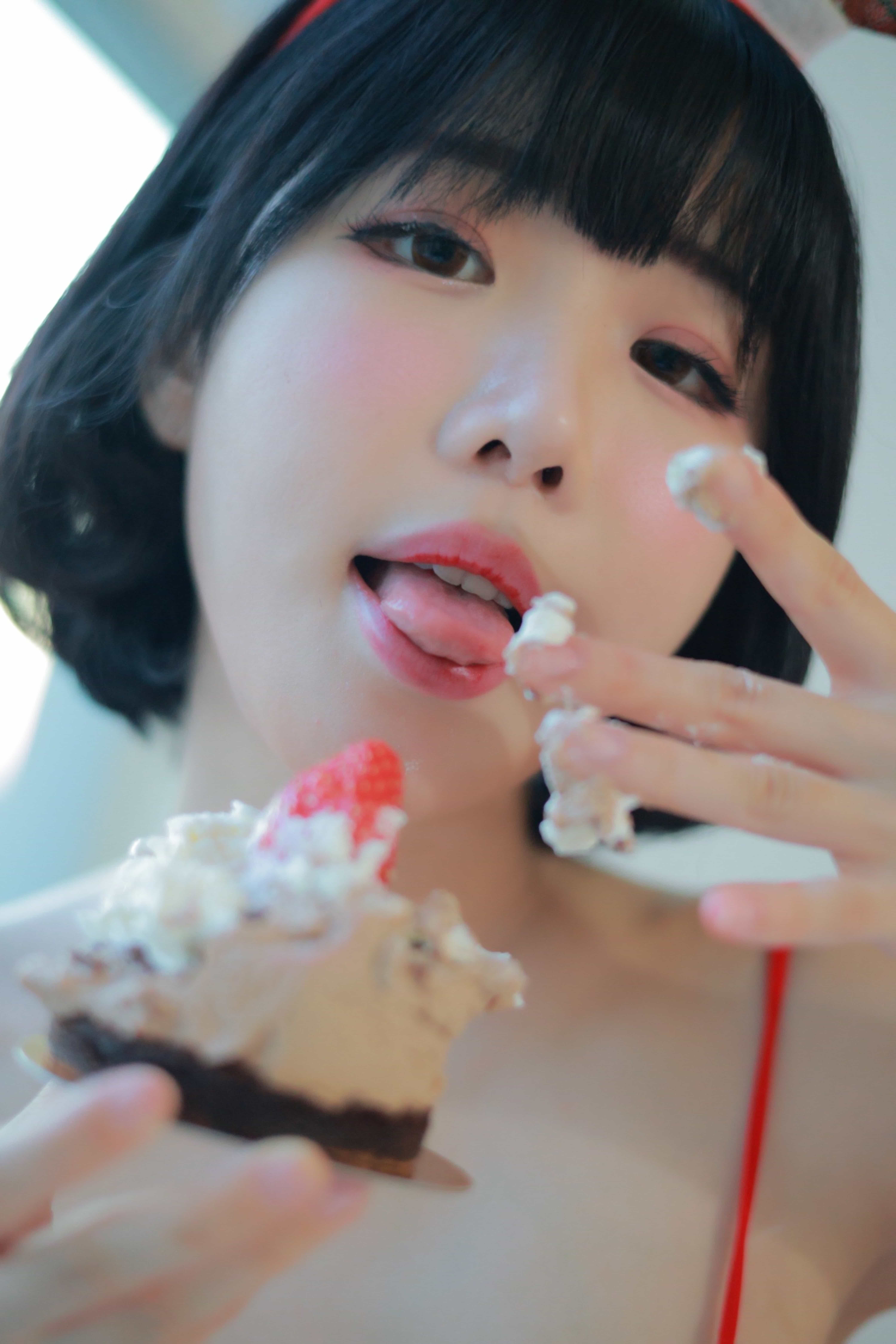 韩网可爱性感网红Addielyn - X'mas [79P6V-1.31GB]