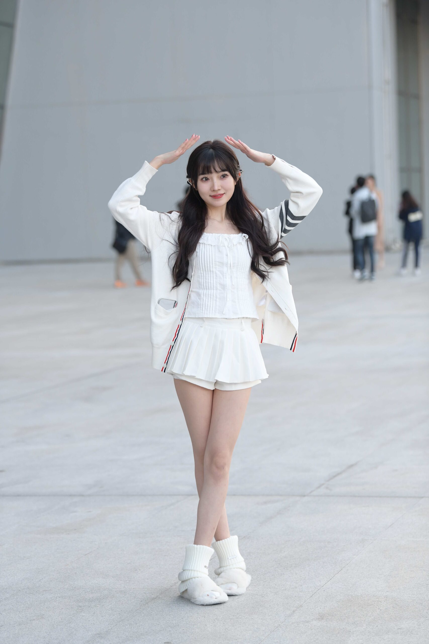 GS-S215 活泼可爱的小美女【34P 877M】