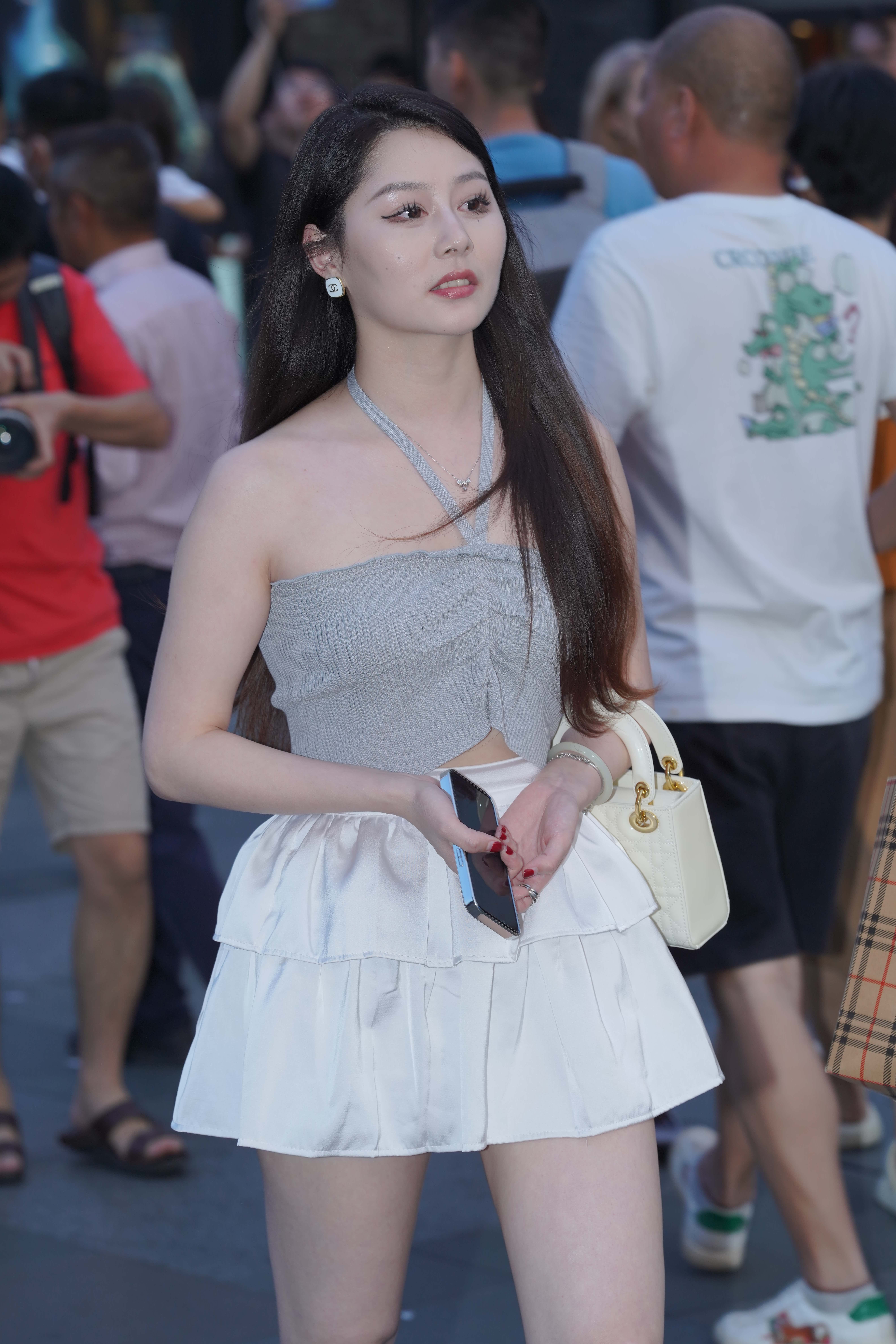 No.8561 白色短裙 [126P-1.76GB]