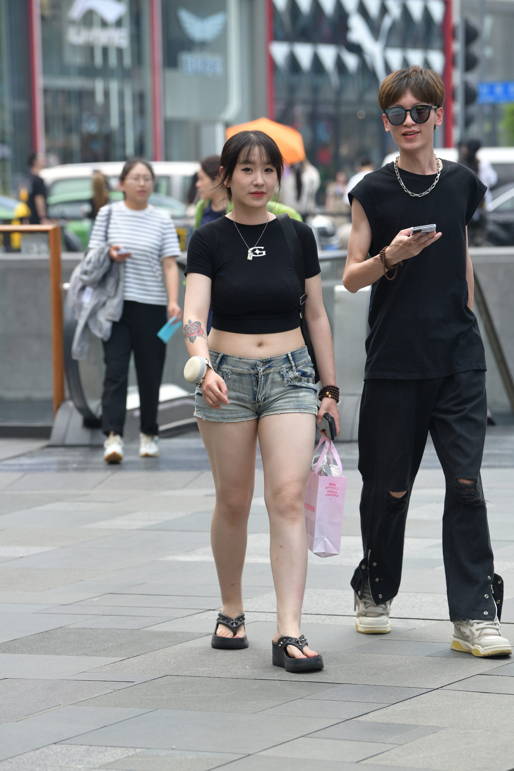 GS-S290 微丰热裤女友【61P 1.35G】
