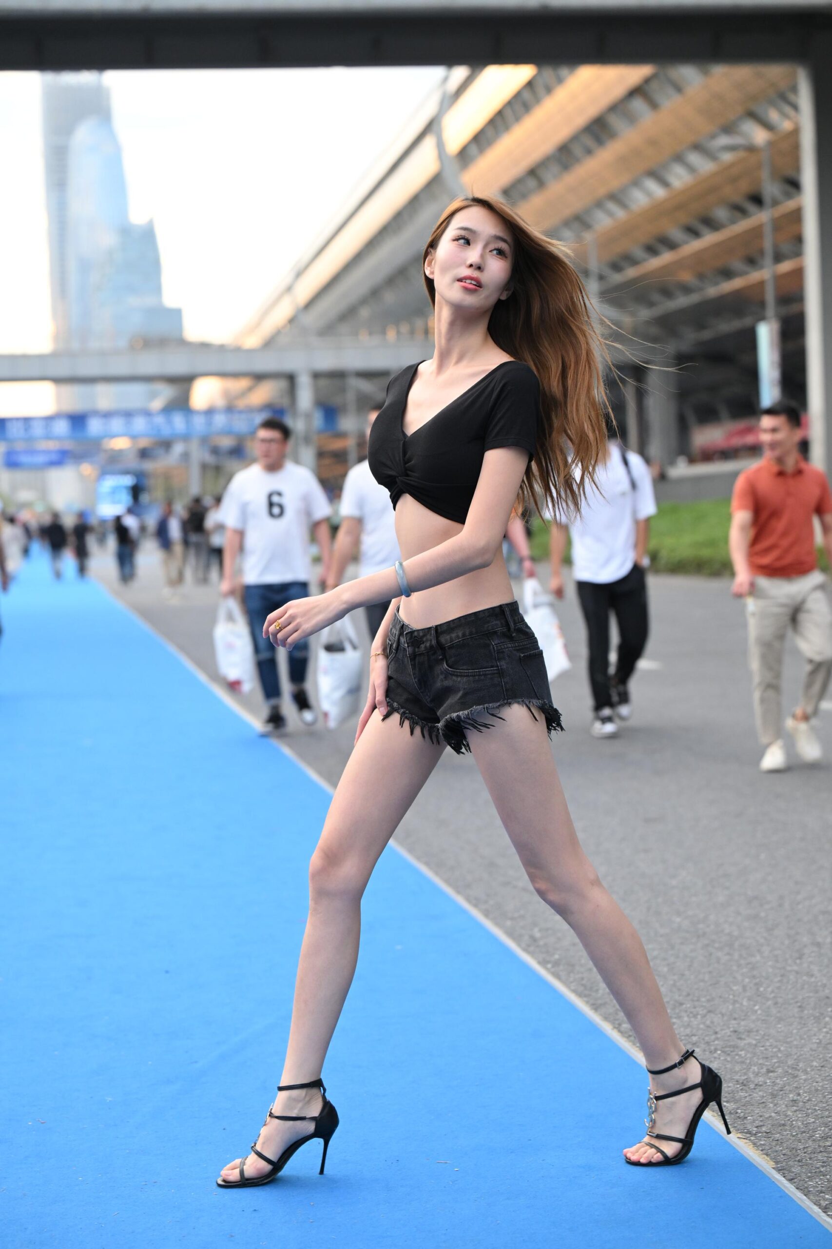 GS-S223 清凉的妹子【48P 977M】