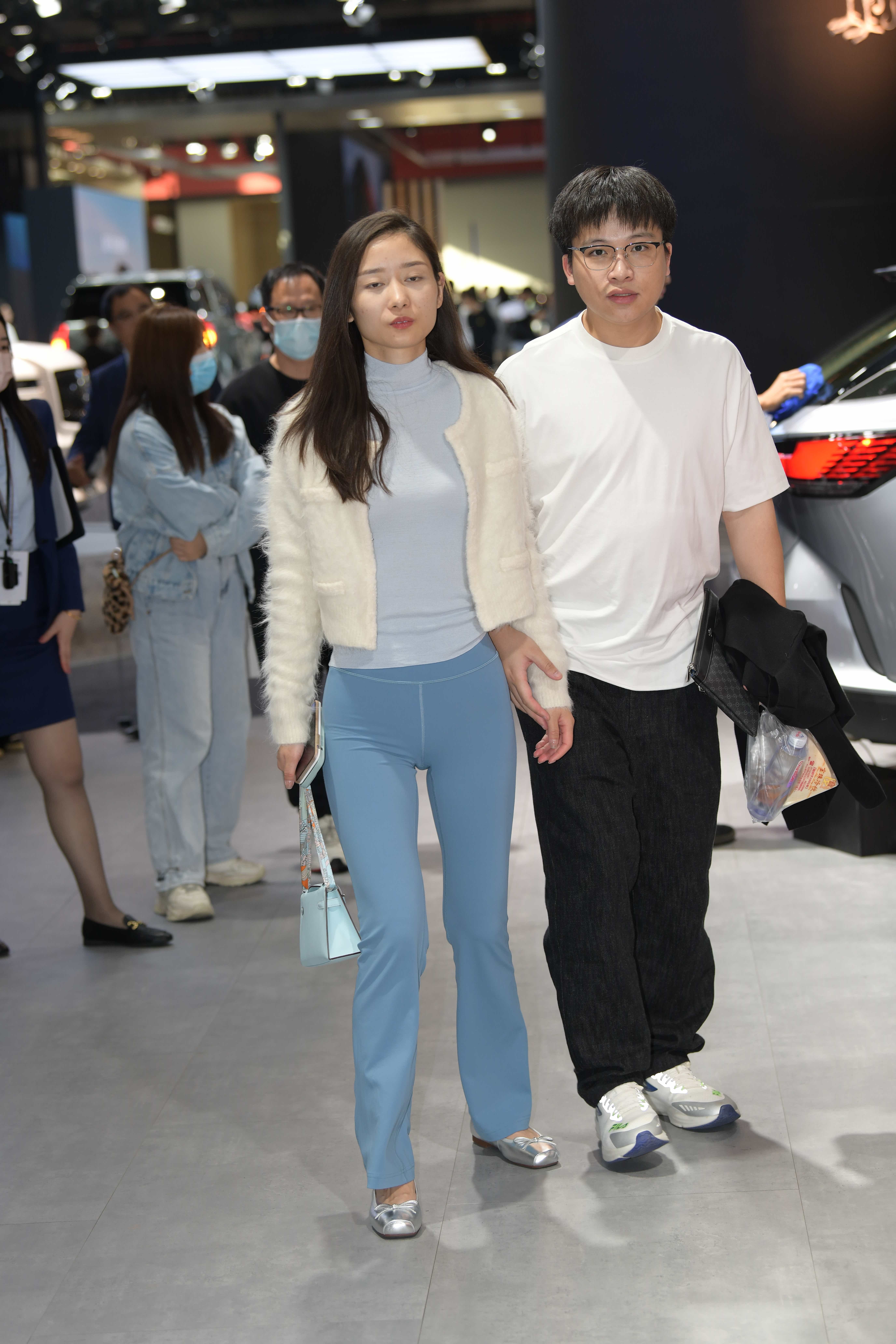 GS-S173 蓝色紧身裤小姐姐【81P 2.08G】