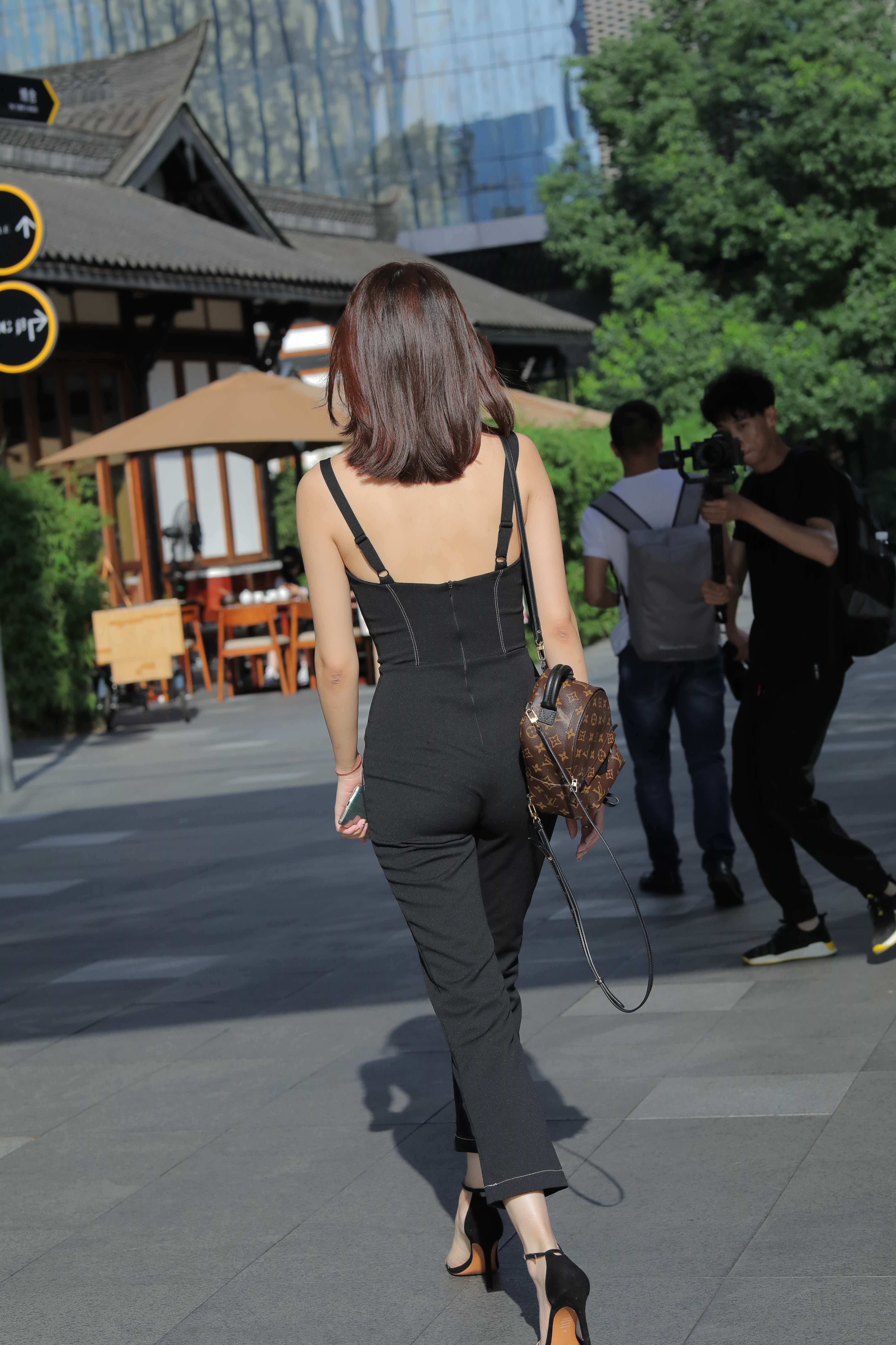 GS-S158 黑色吊带连体衣小姐姐【61P 438M】