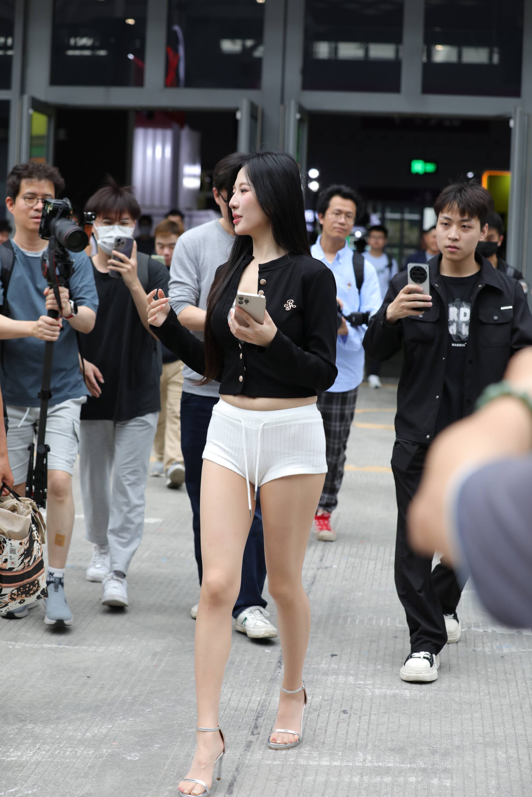 GS-X146 白色热裤美腿小姐姐【192P 1.67G】