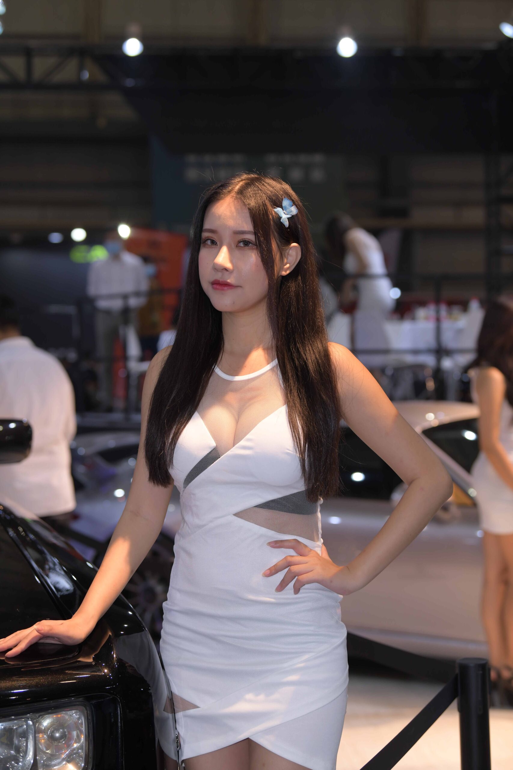 GS-X209 漂亮的白裙车模美女【58P 1.29G】