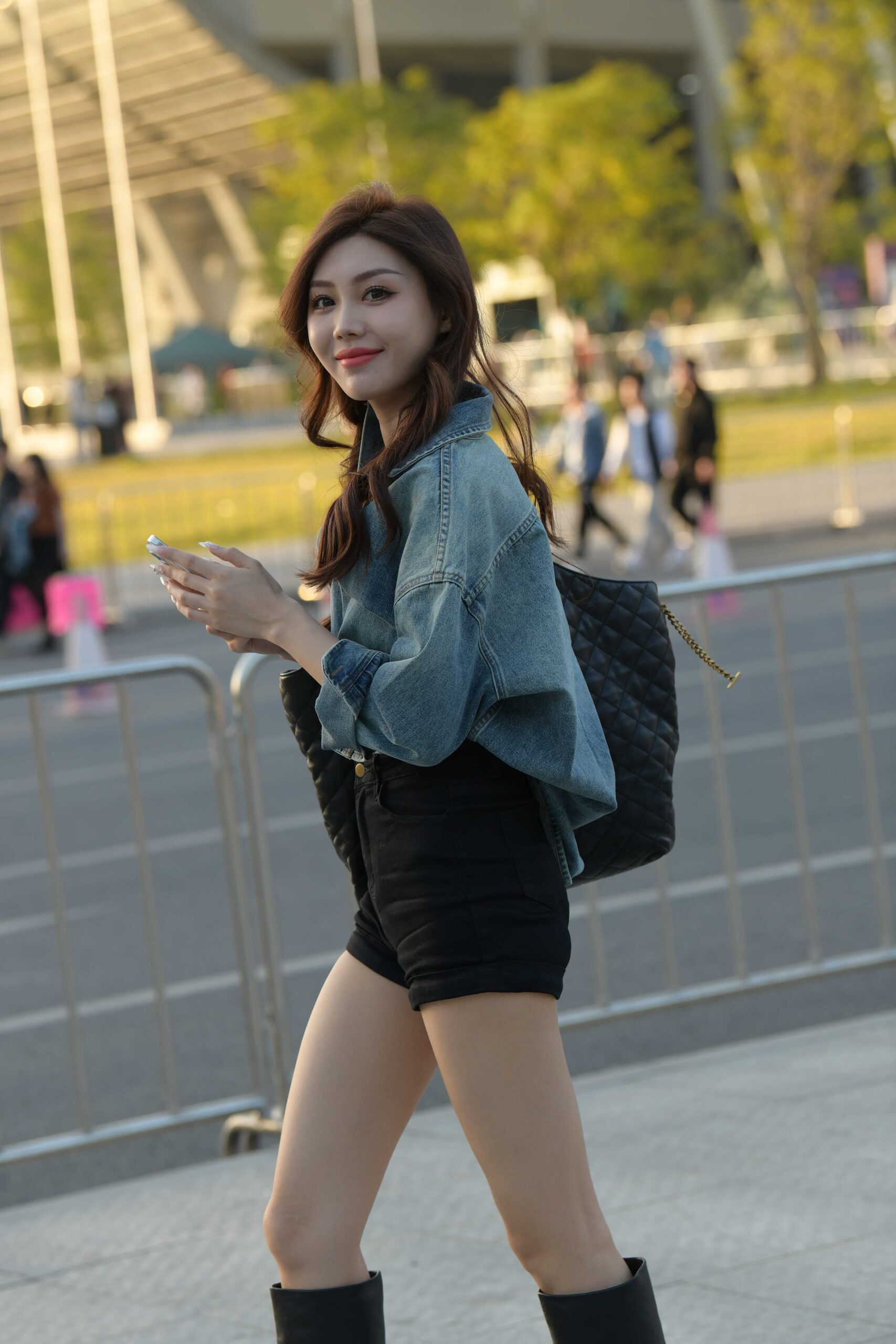 GS-S212 黑靴美女【60P 1.53G】