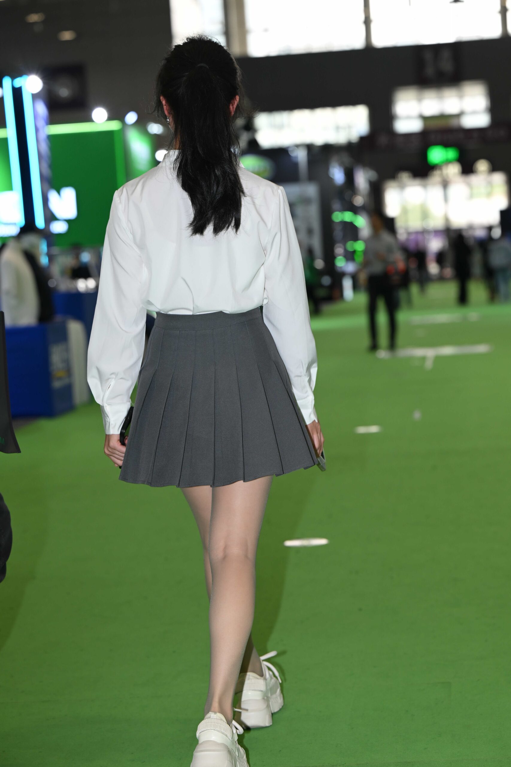 GS-ZH001 百褶裙小姐姐【53P 0.99G】