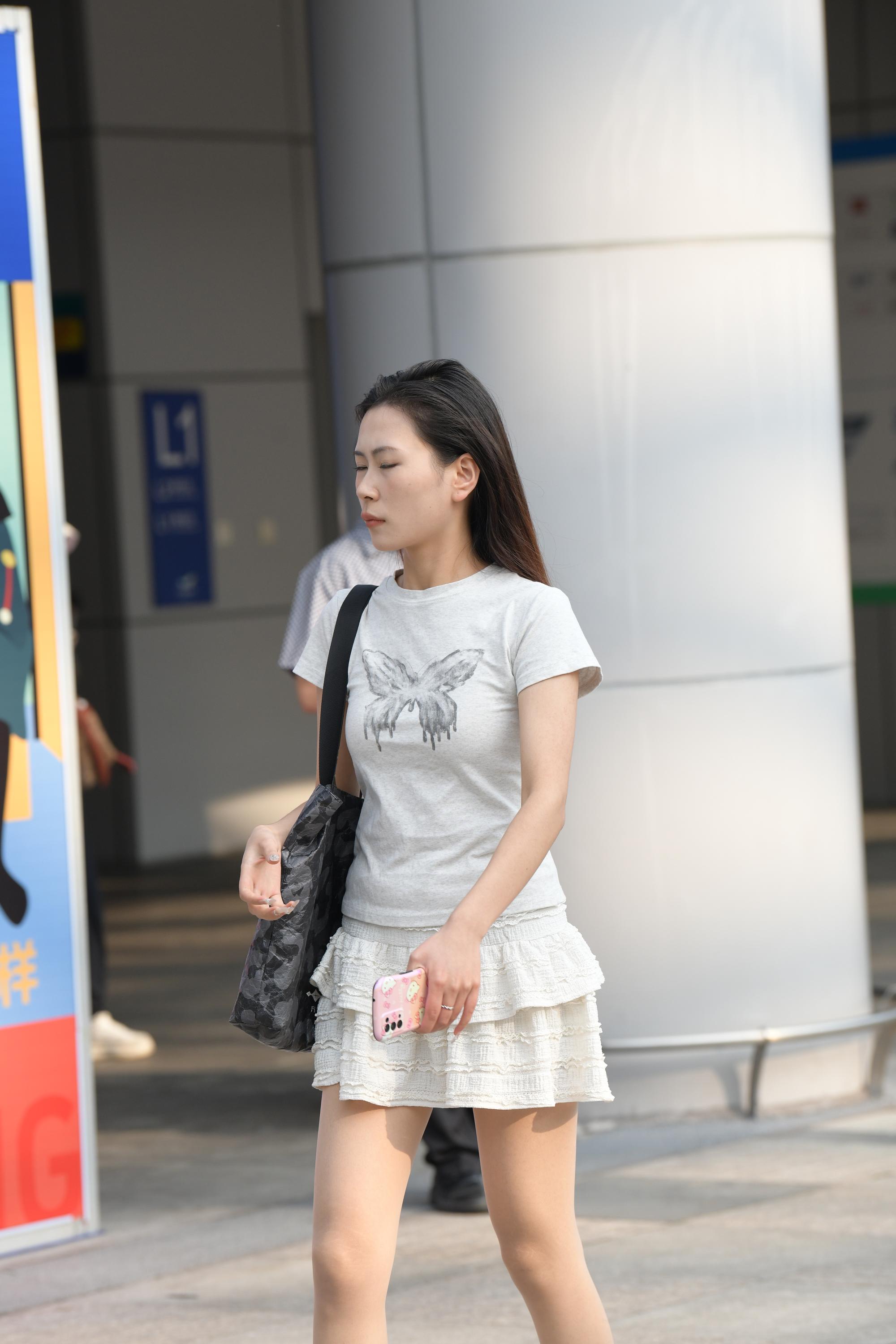 GS-S195 白裙肉丝小妹【63P 1.38G】