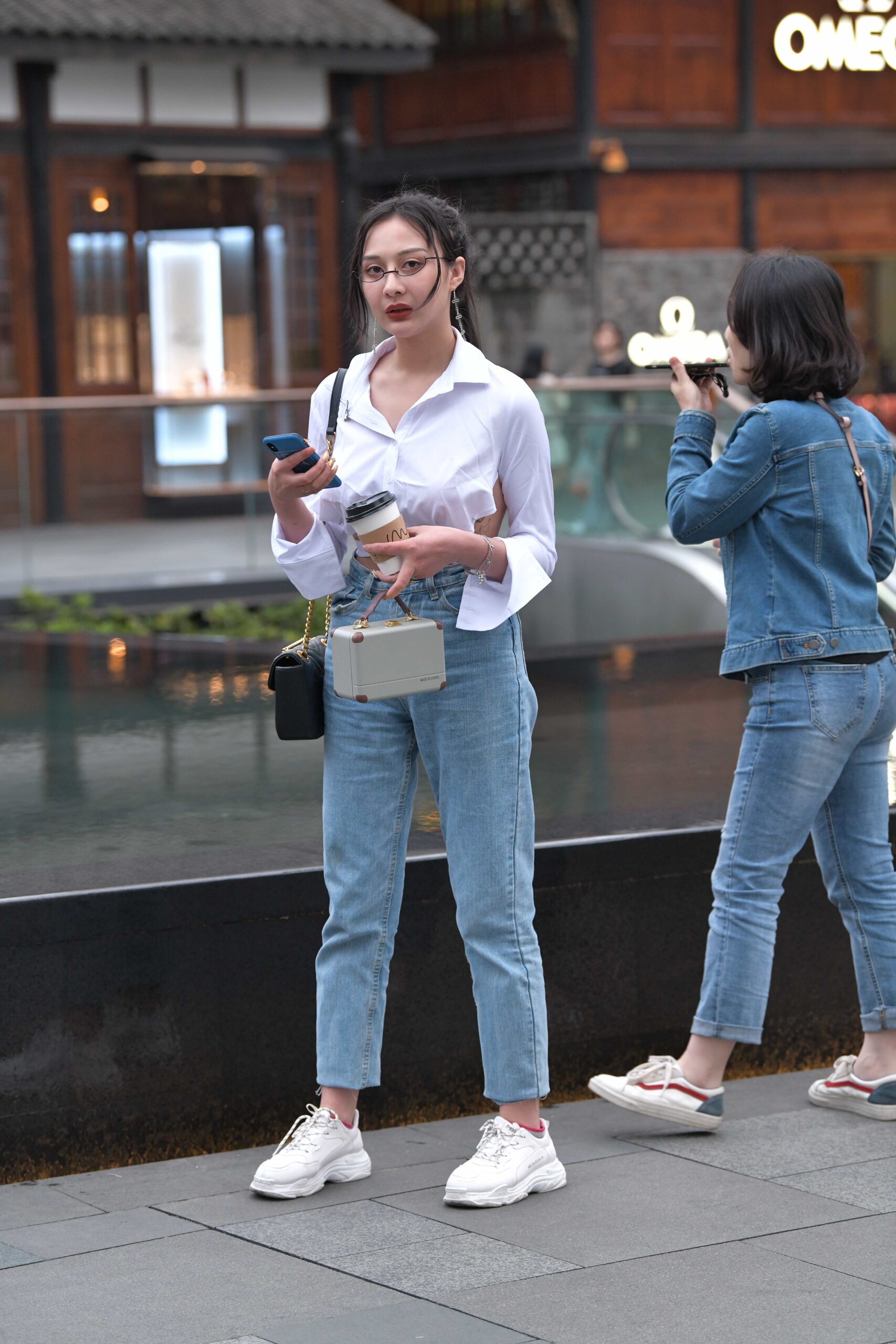 GS-S255 奇怪的露背装【60P 1.36G】