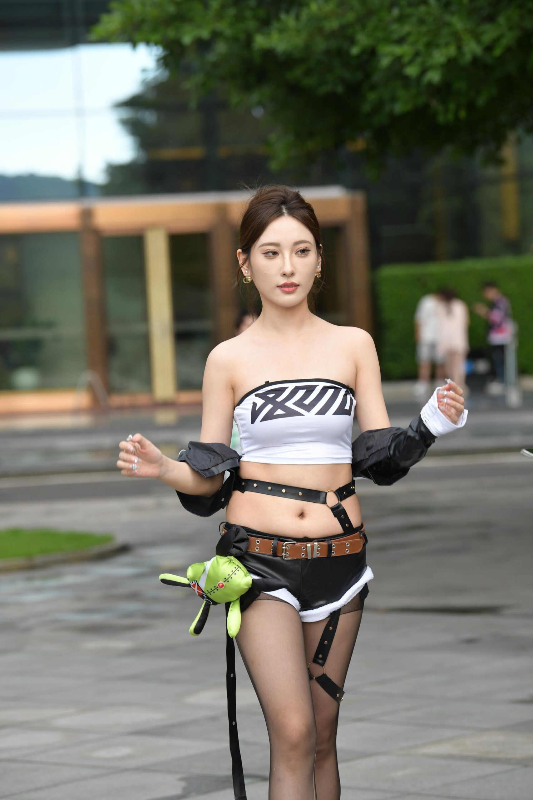 GS-X288 气质黑丝抹胸美女【73P 1.58G】