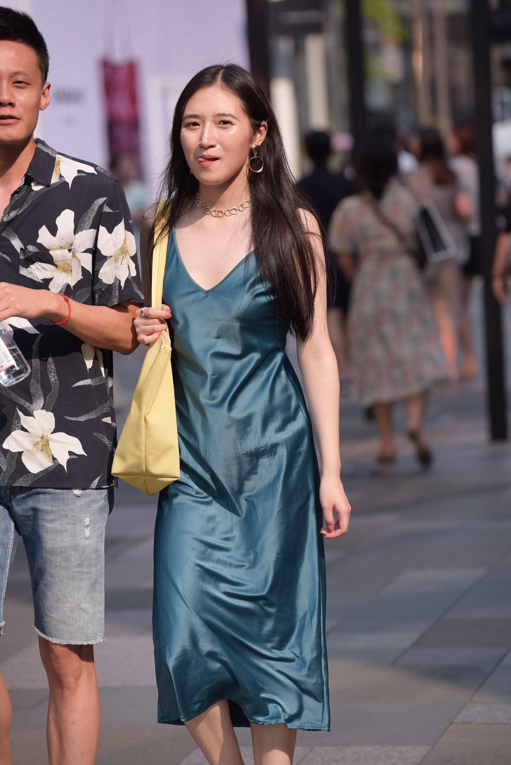 GS-S261 V领长裙女友【32P 644M】