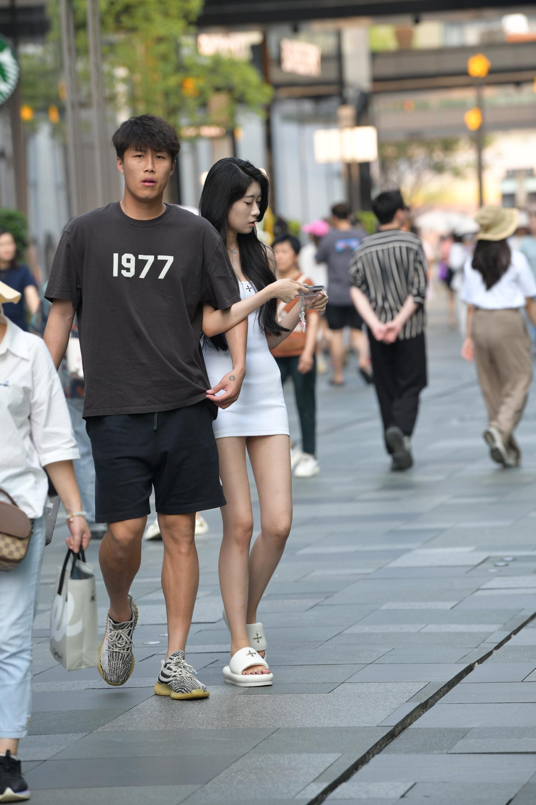 GS-S262 白色连体包臀裙女友【65P 1.48G】