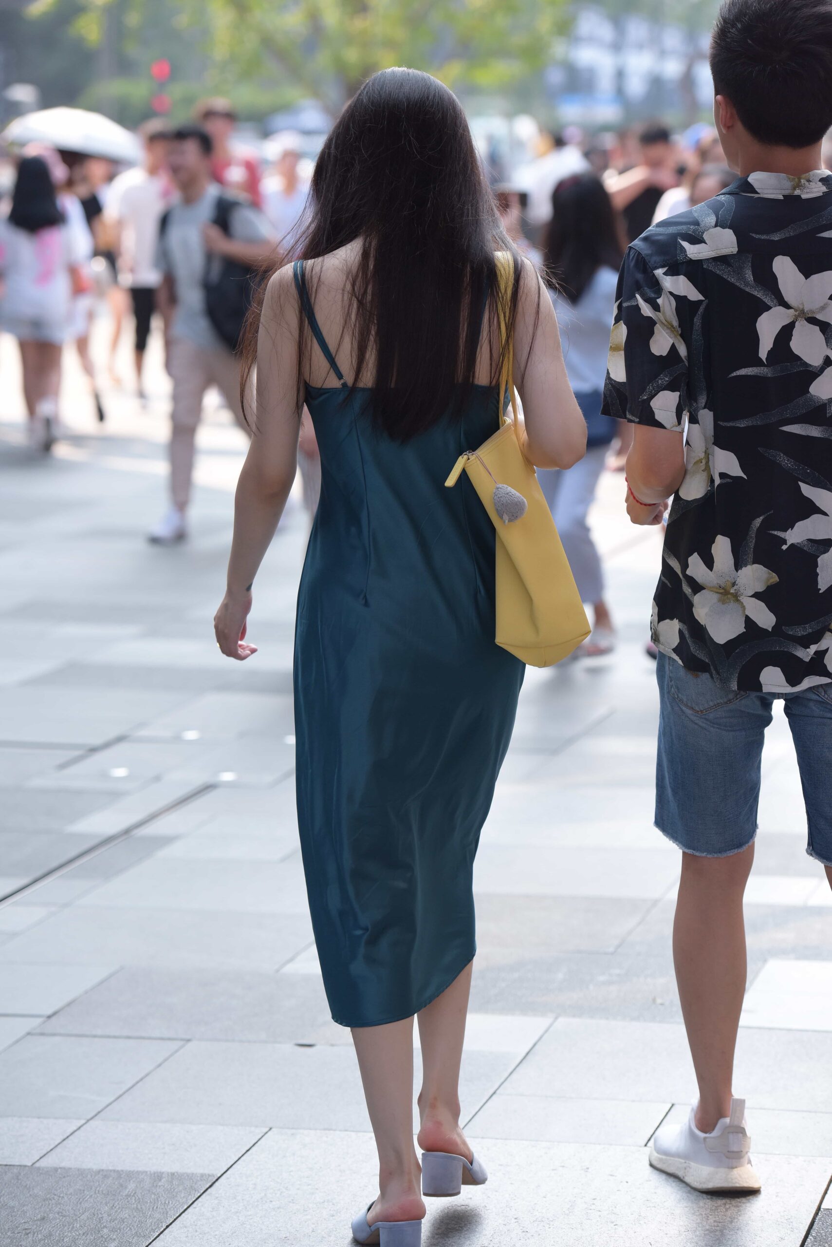 GS-S261 V领长裙女友【32P 644M】