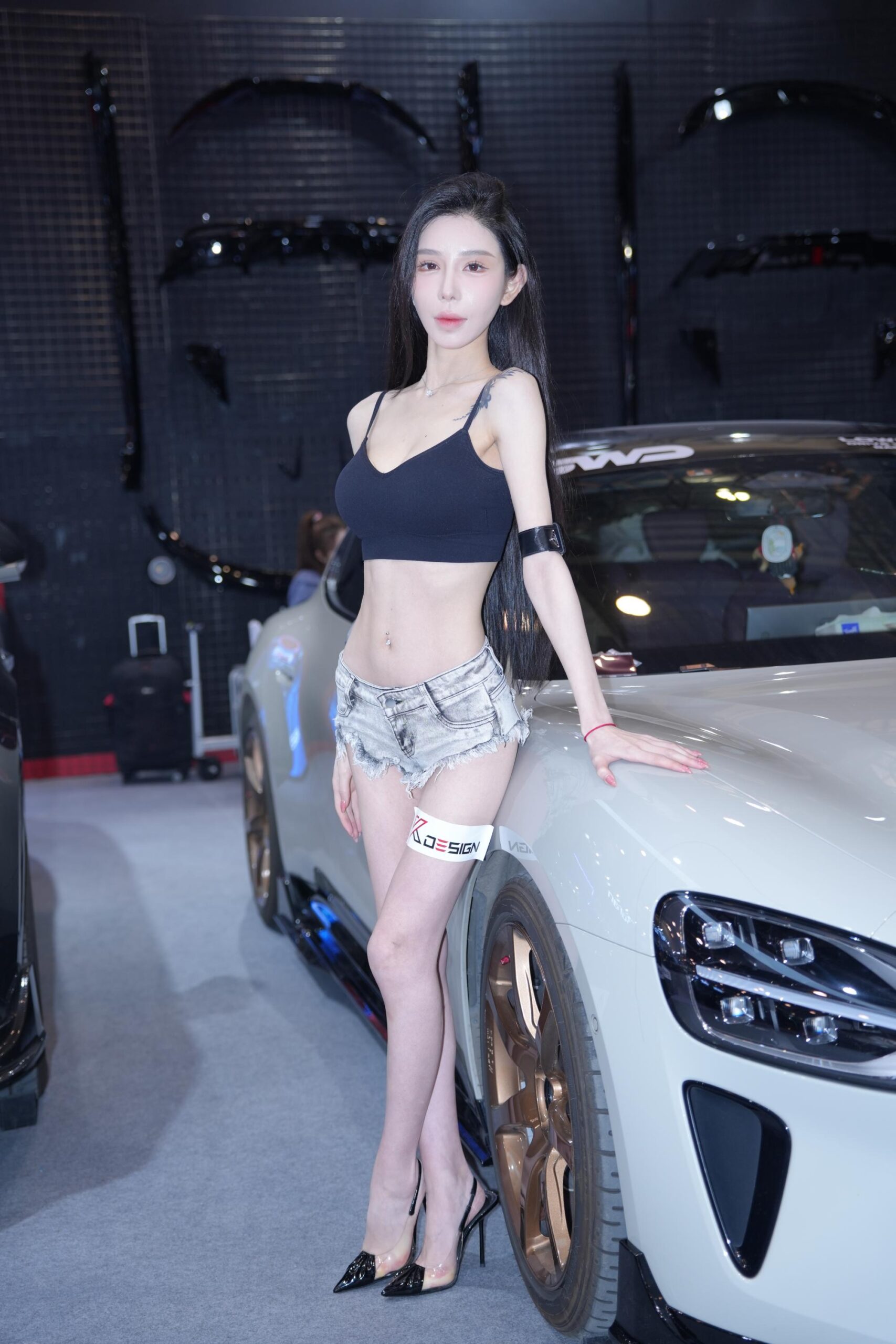 No.8911 完美身材 [124P3V-6.99GB]