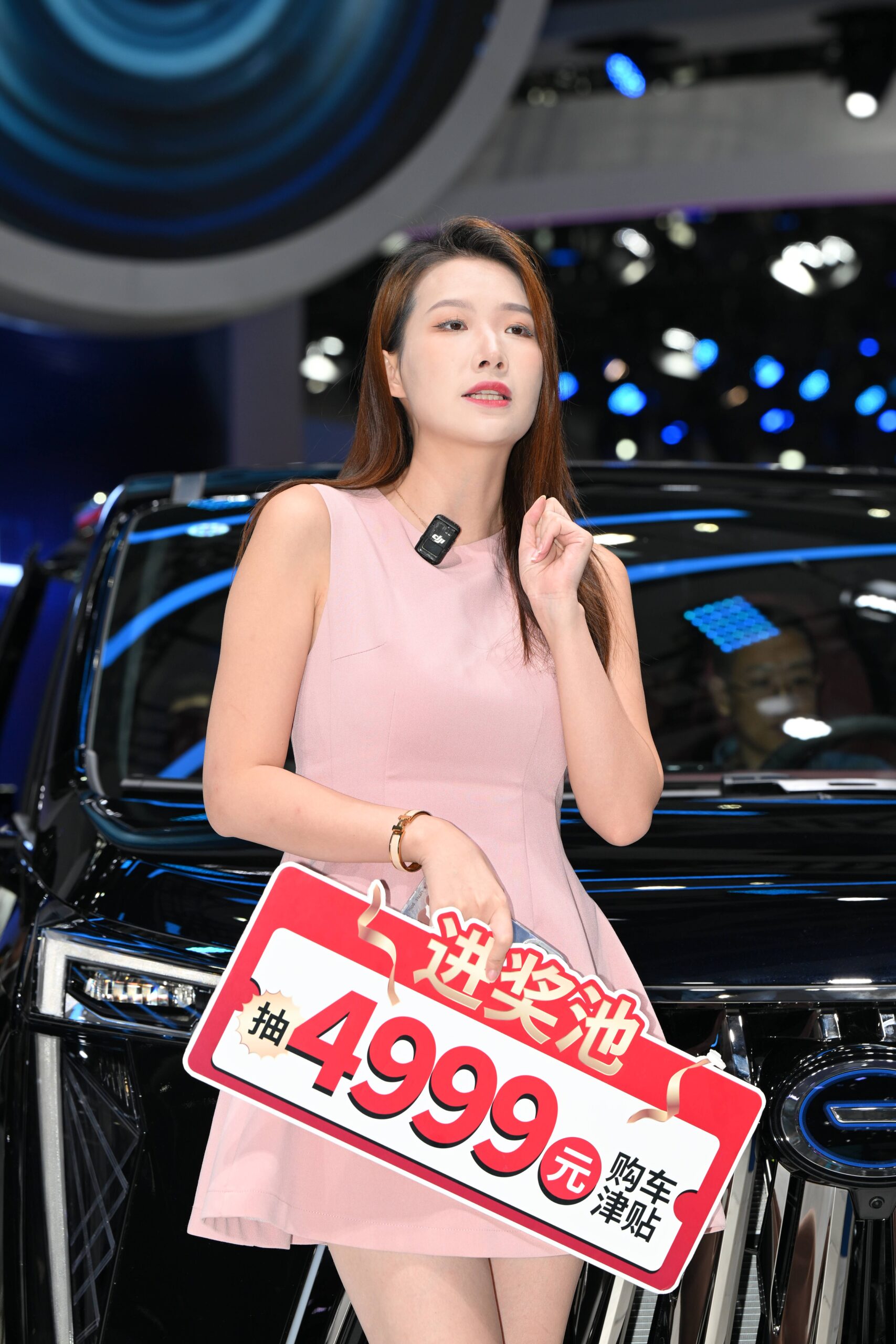 GS-X365 粉裙美女销售【74P 1.31G】