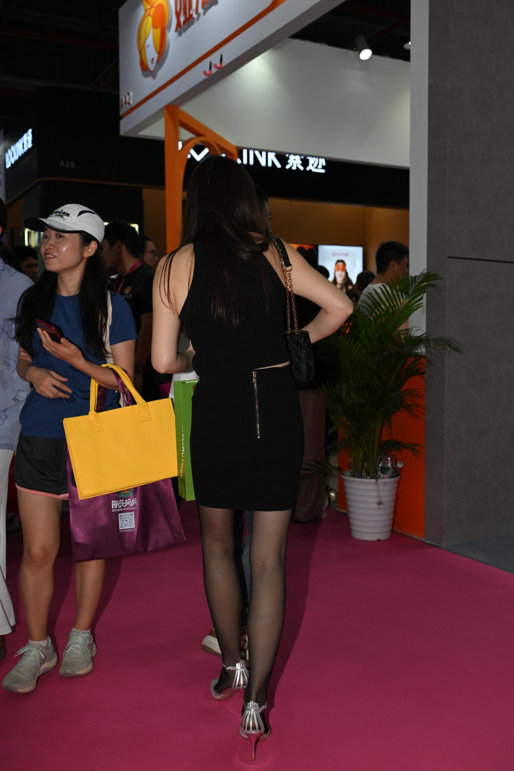 GS-S274 黑丝美女【37P 647M】