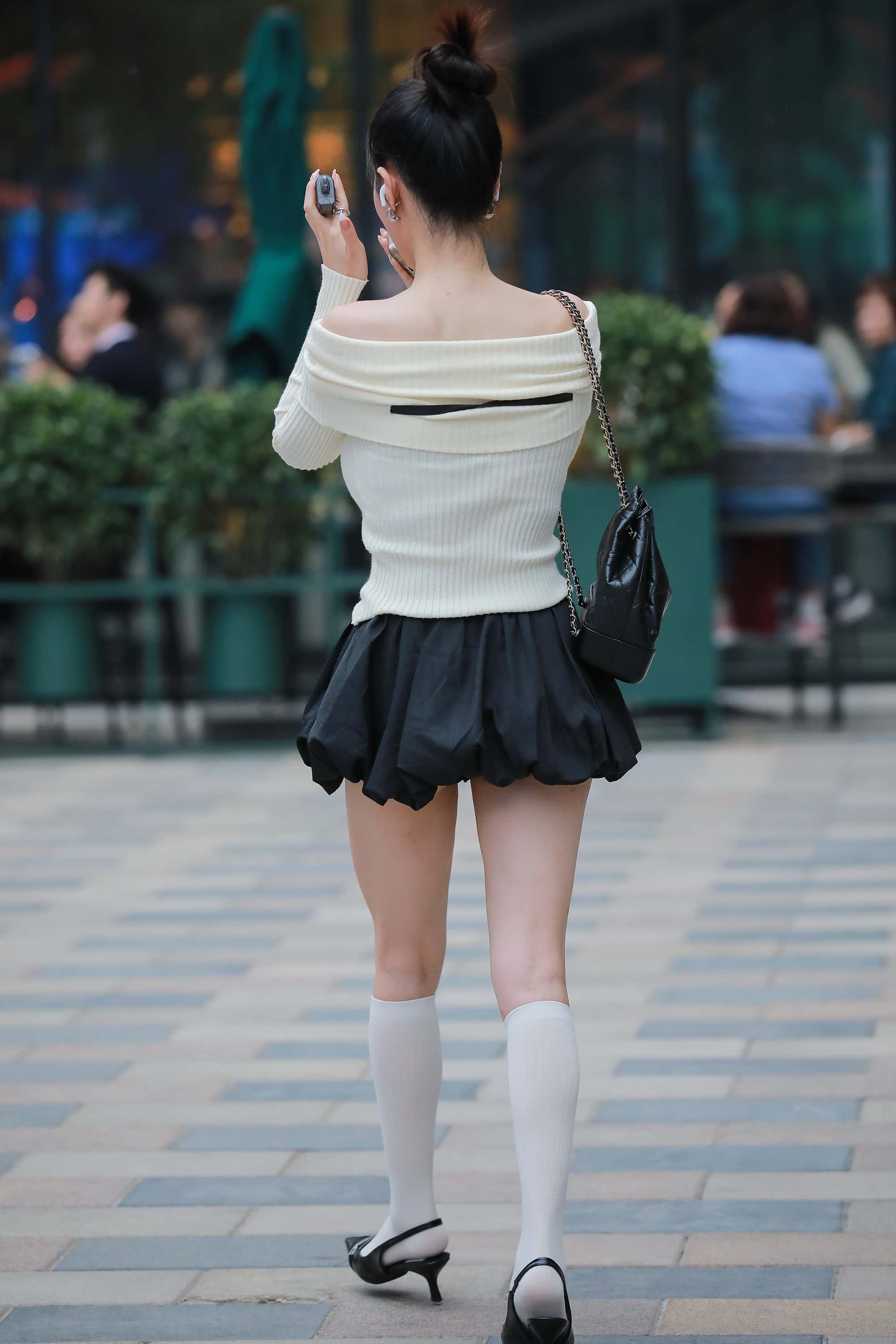 GS-T437 玻璃 黑色百褶裙美女【90P  910M】