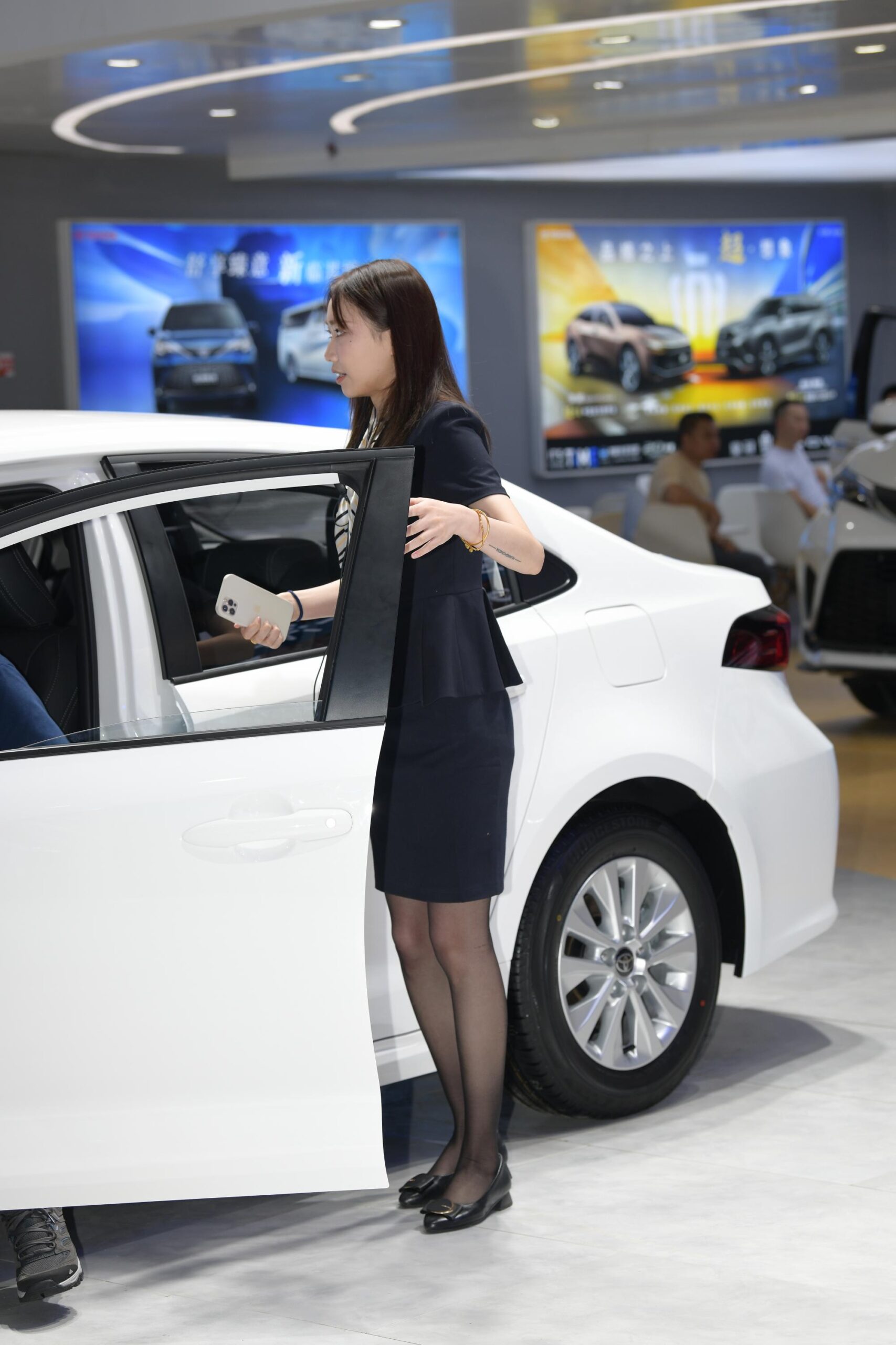 GS-S396 黑丝销售美女【92P 2.07G】