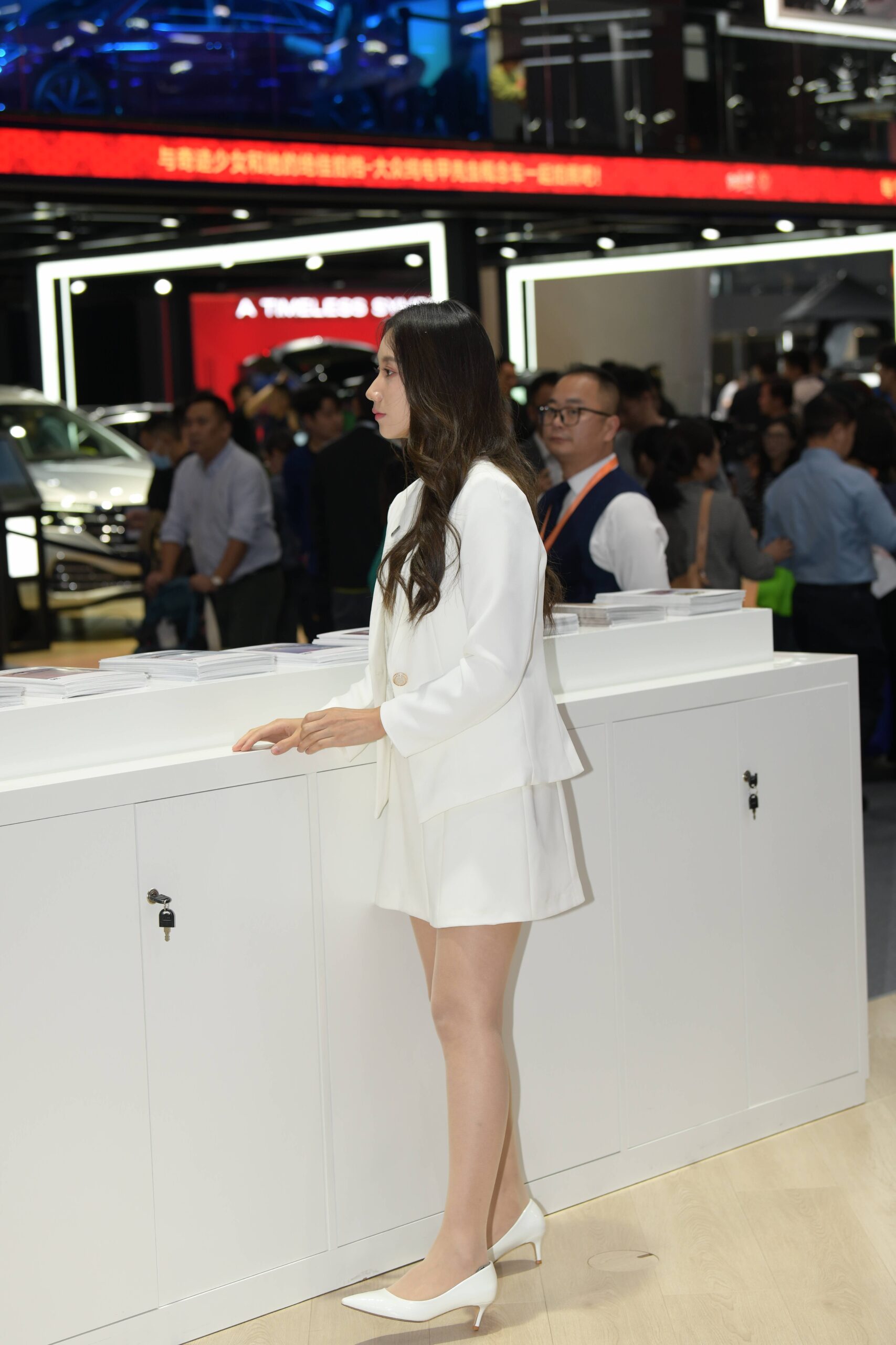 GS-S431 前台礼仪美女【100P1V  2.41G】