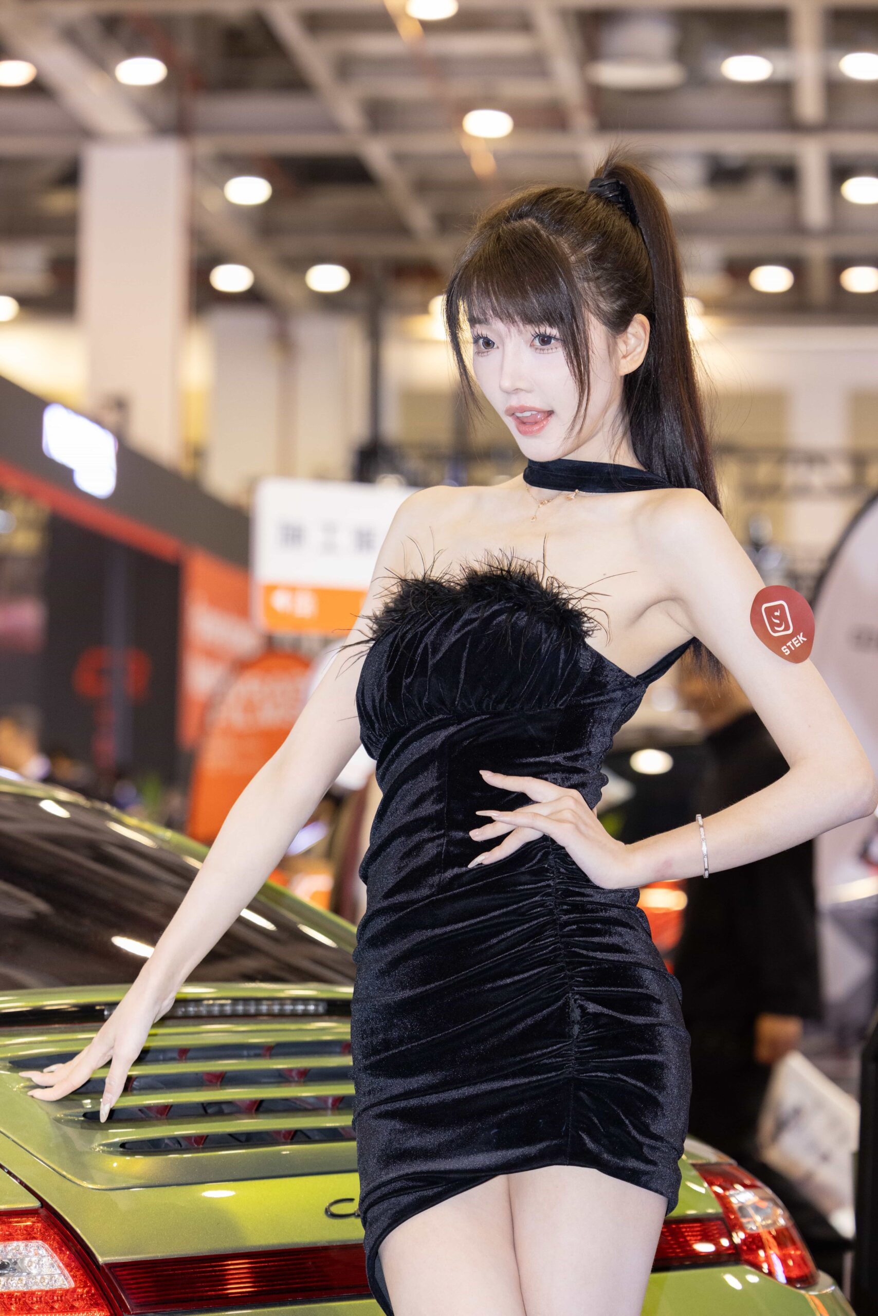 GS-S448 一字抹胸裙车模美女【34P 408M】