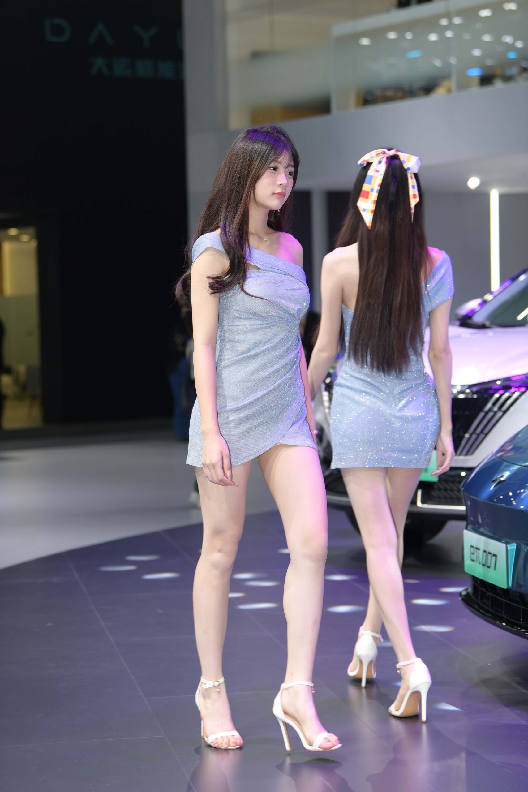 No.8944 灰色修身裙 [116P-2.83GB]
