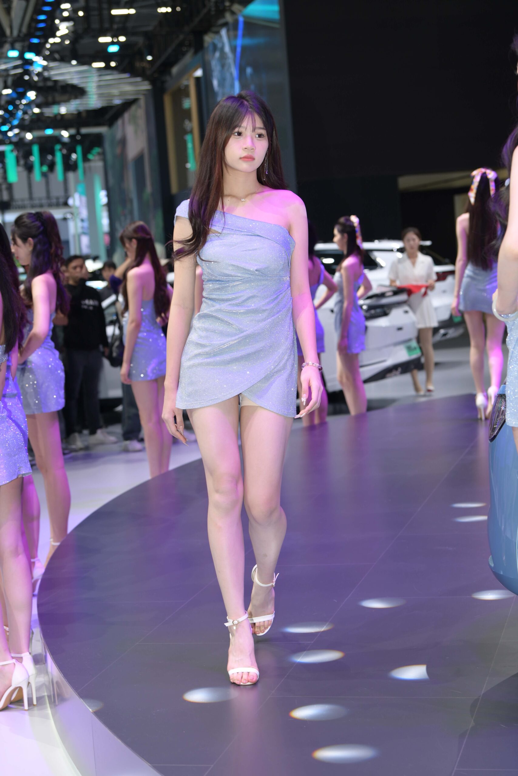 No.8944 灰色修身裙 [116P-2.83GB]