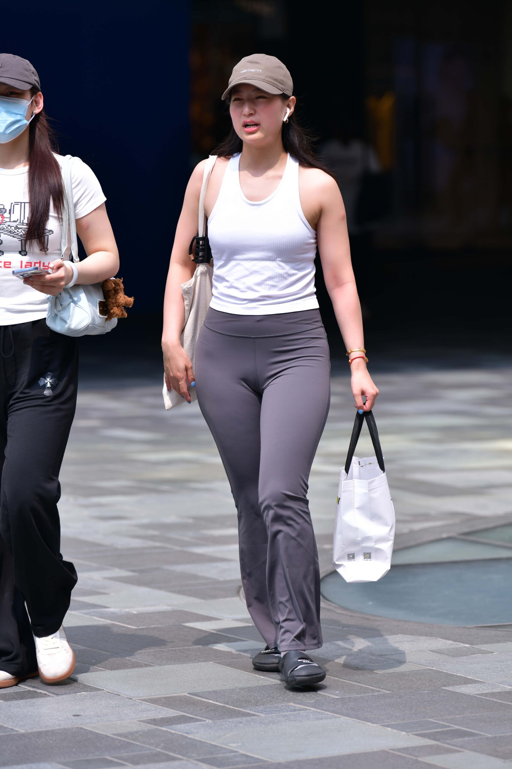 GS-T492 紧身裤微丰腴美女【27P  461M】