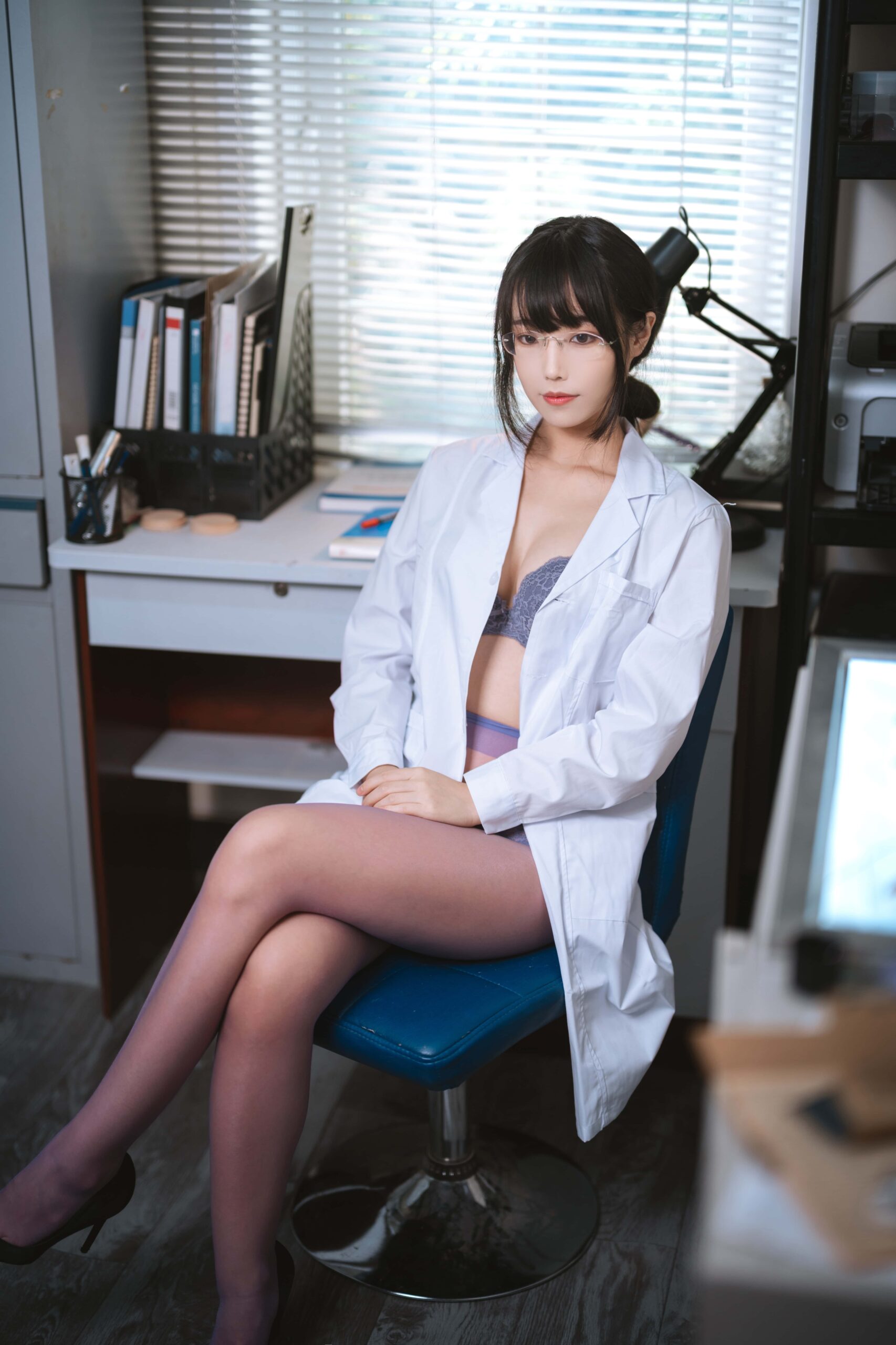 Cosplay汪知子 - 医生姐姐 [34P-192MB]