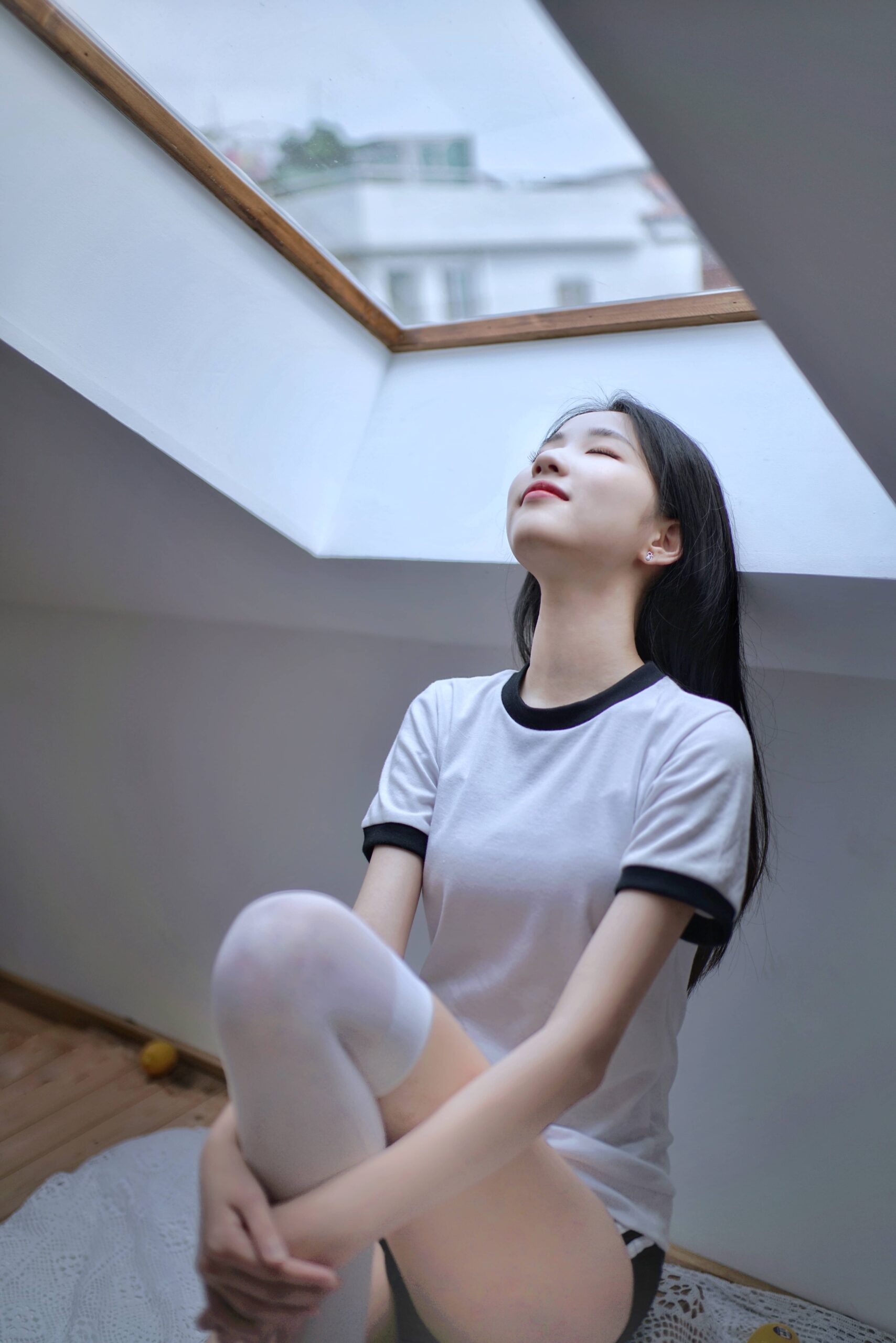 GS-Y0082  阁楼里的素白 小静 [25P-607MB]